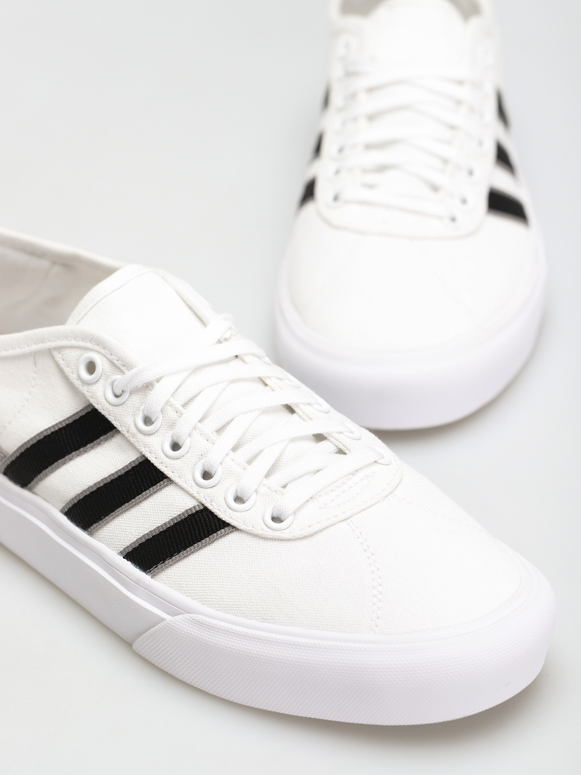 Boty adidas Originals Delpala (ftwwht/cblack/chsogr)