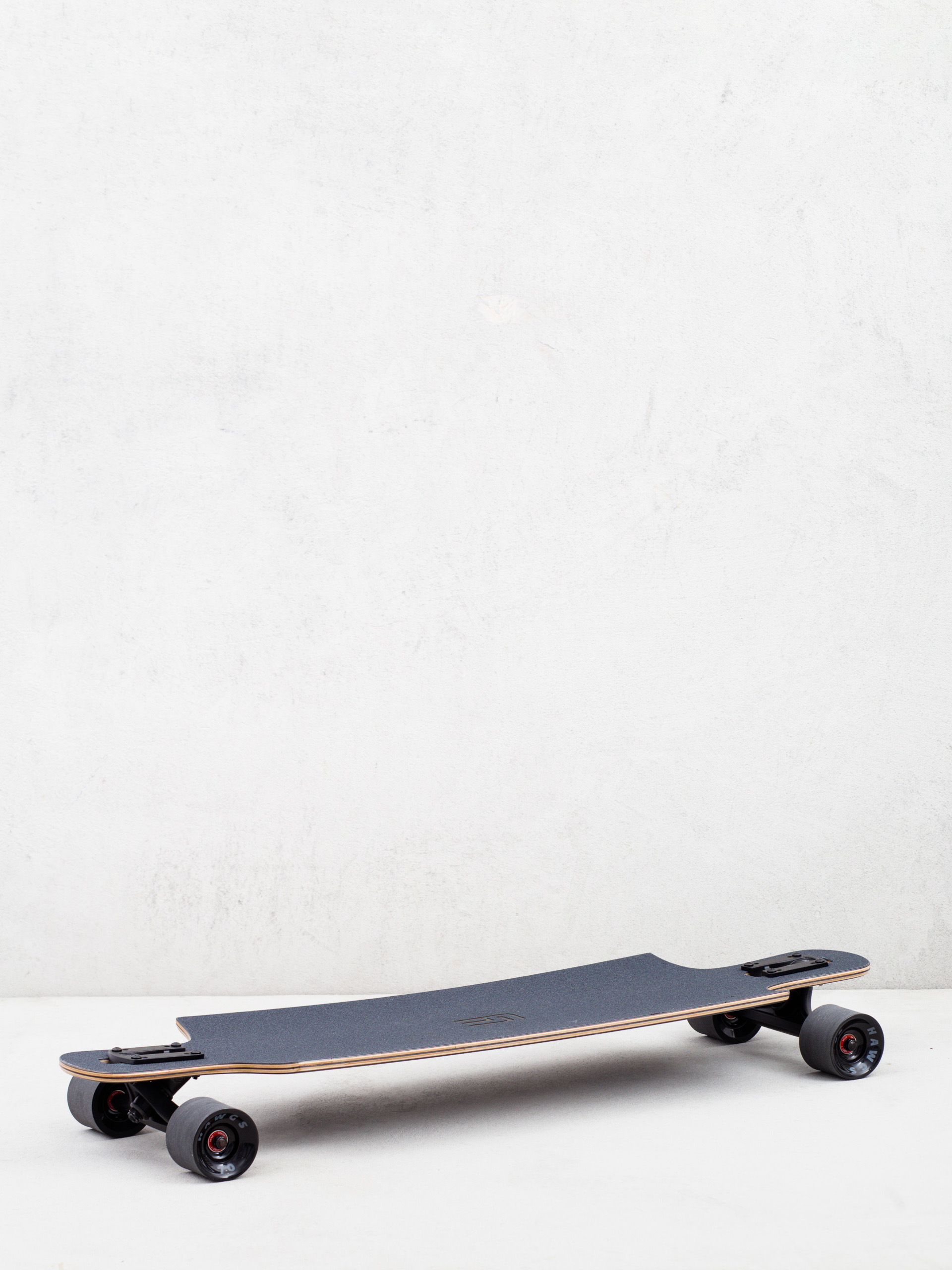 Longboard Landyachtz Drop Hammer (black pinecone)