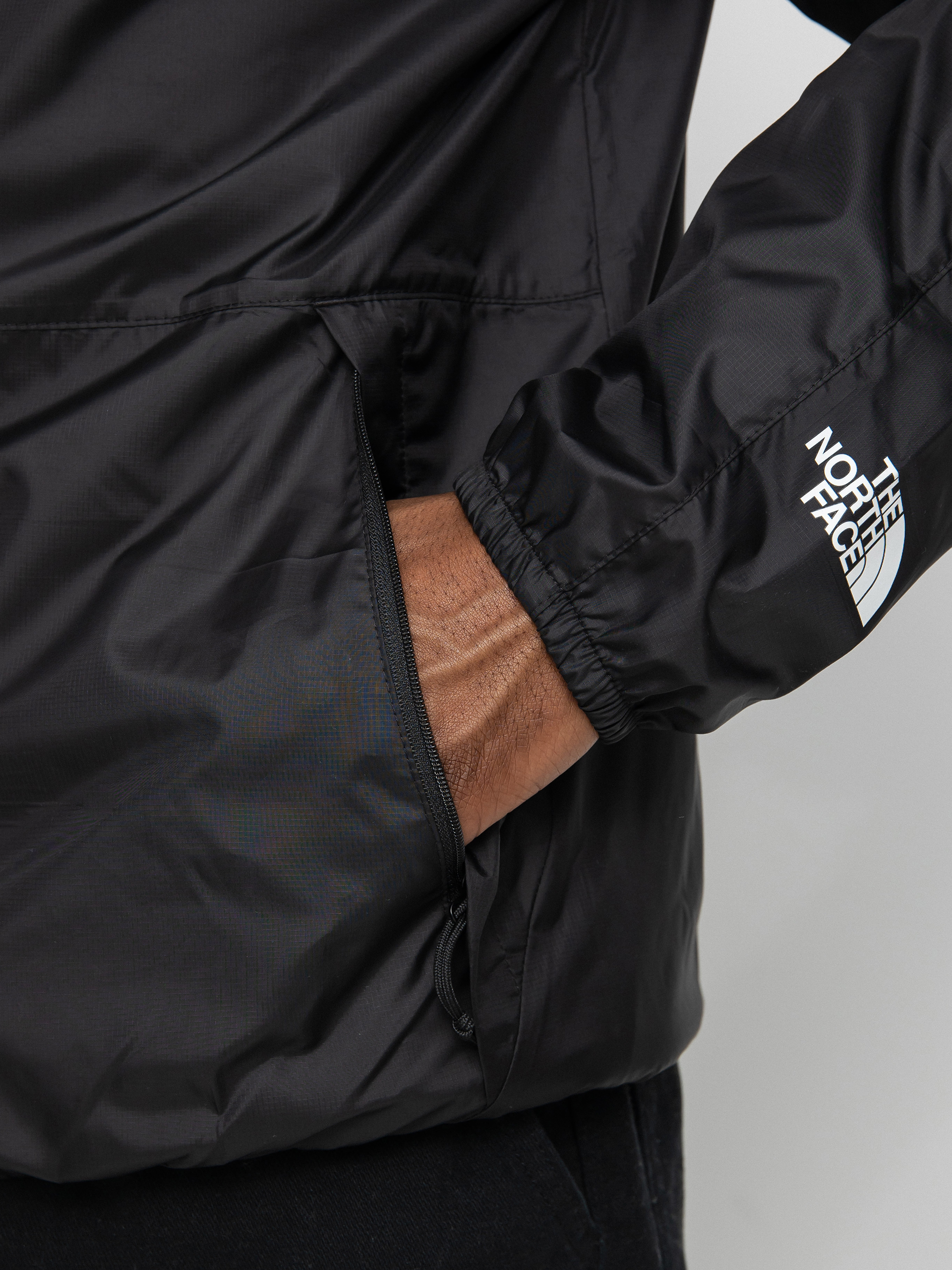 Bunda The North Face Seasonal Mountain (tnf black)