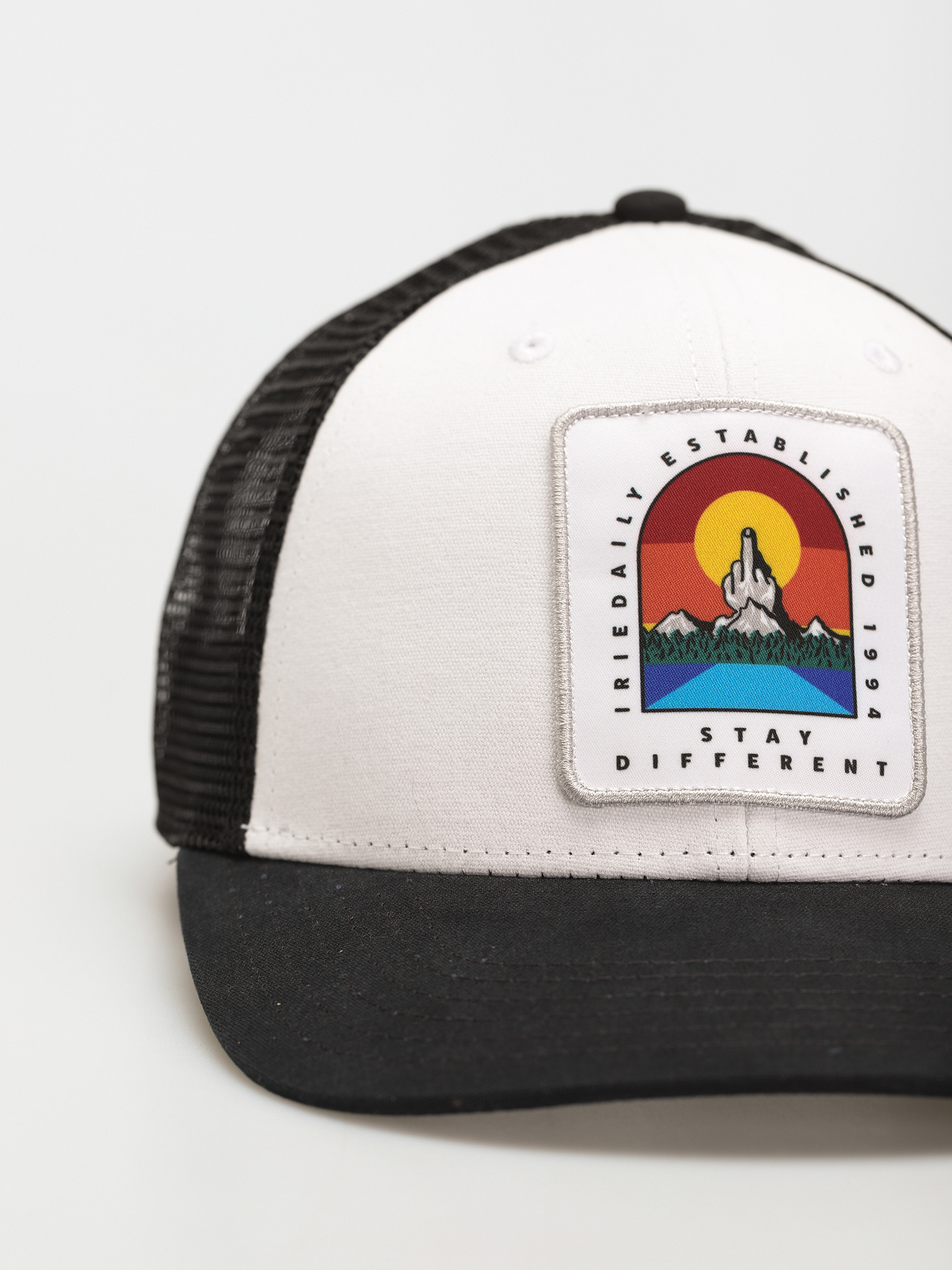 Kšiltovka  Iriedaily Stonefinger (black white)