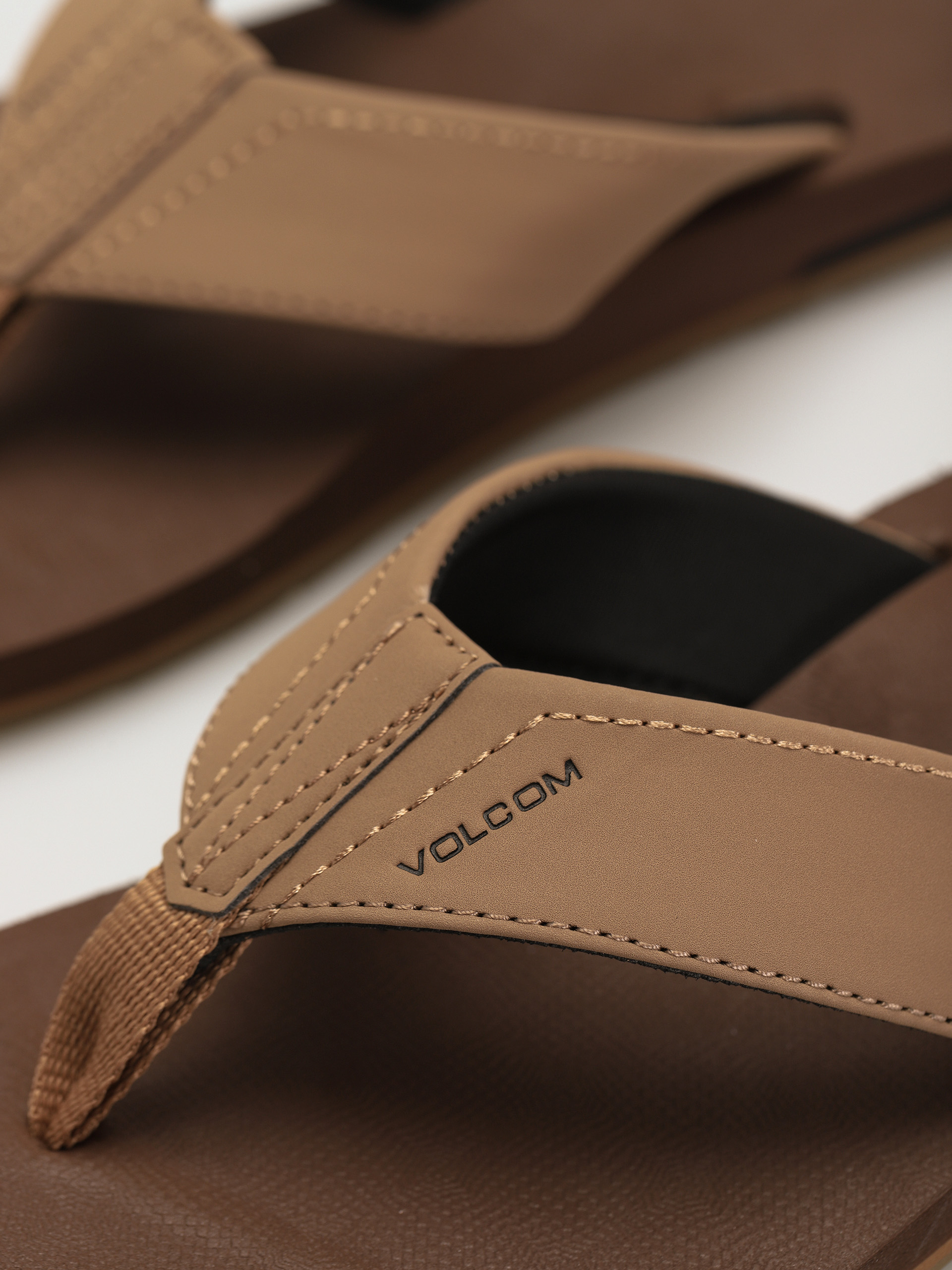 Plážovky Volcom Victor (brown khaki)