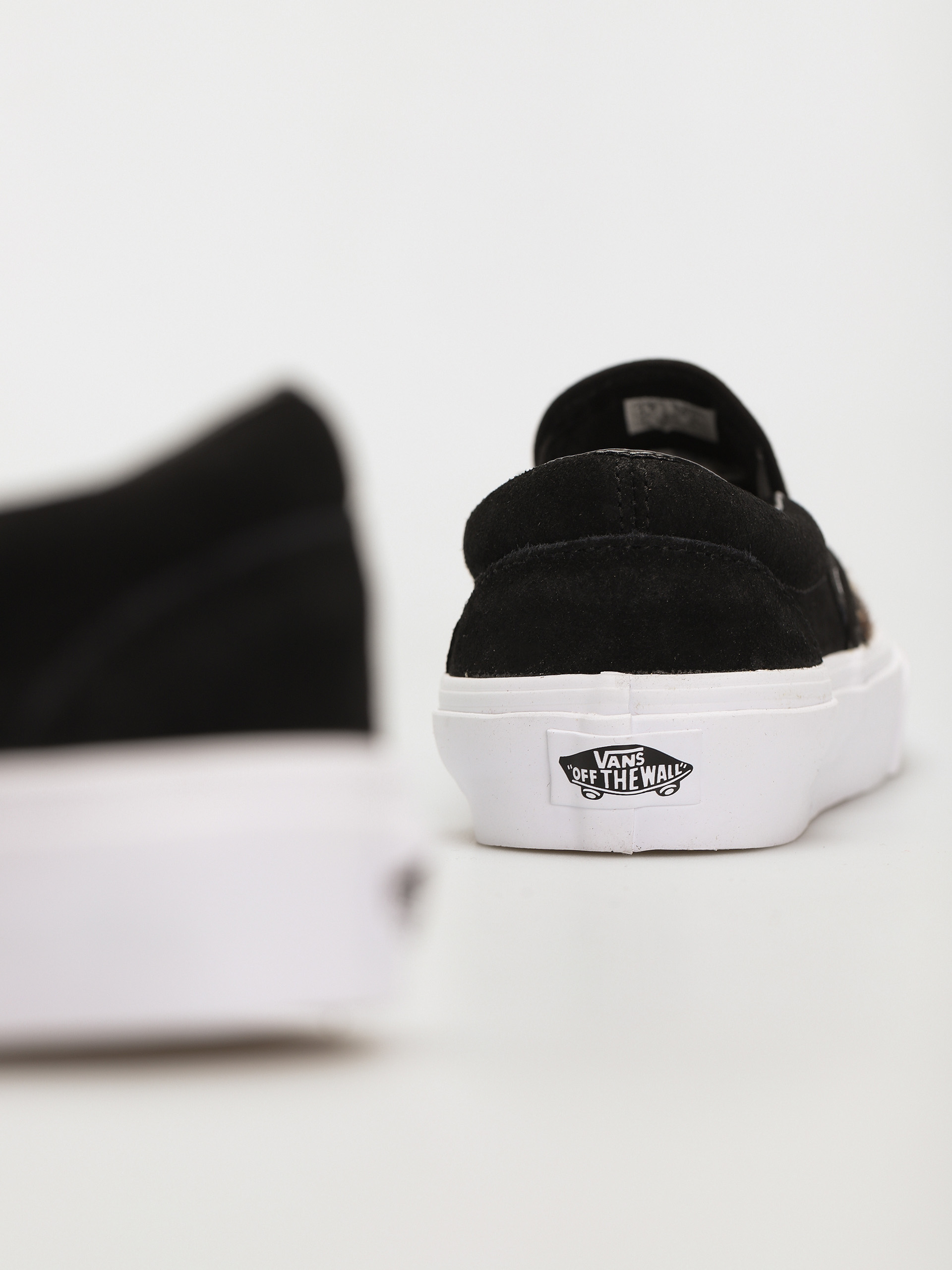 Boty Vans Classic Slip On (soft suede/black/tiger)