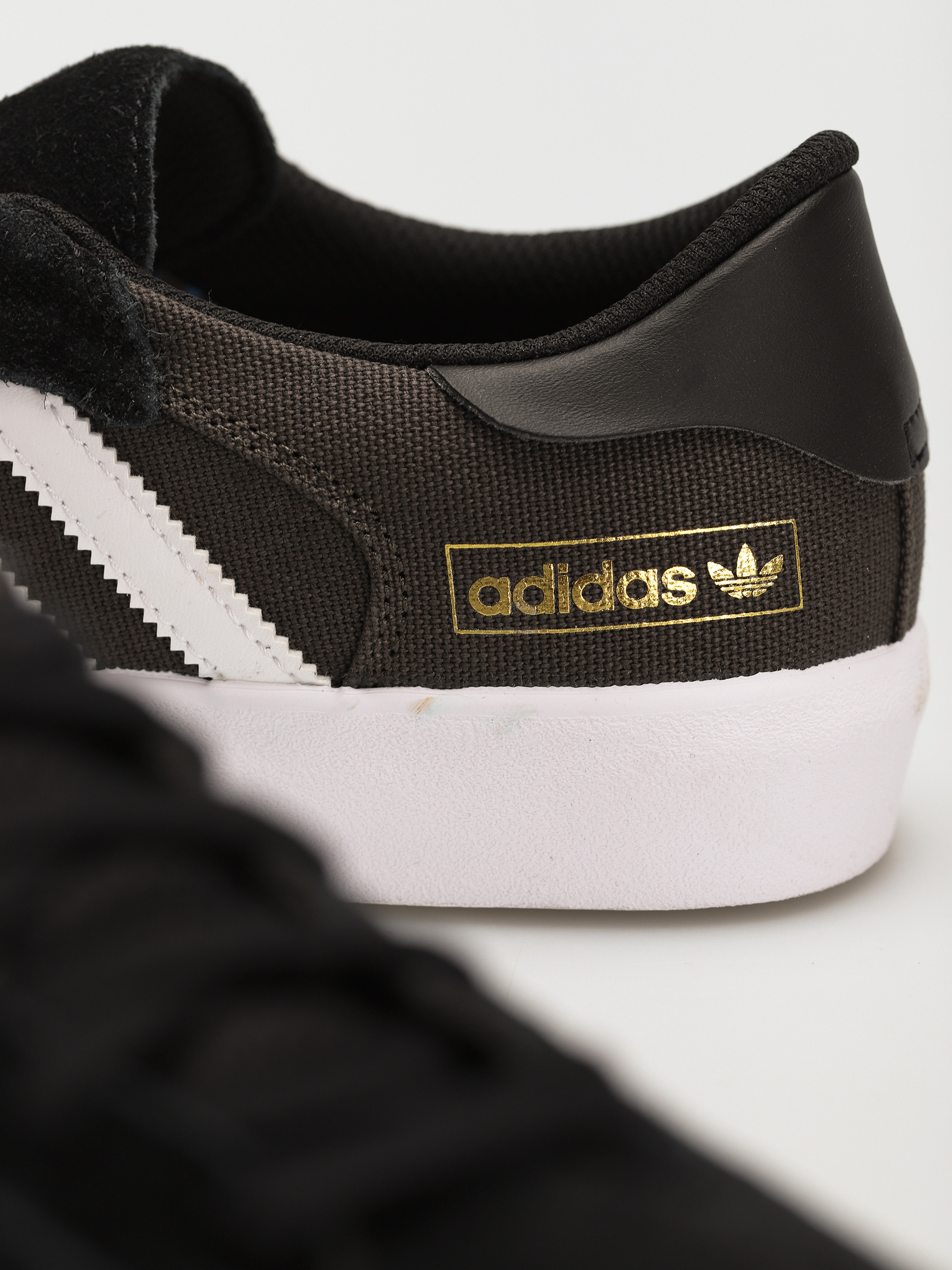 Boty adidas Matchbreak Super (cblack/ftwwht/shaoli)