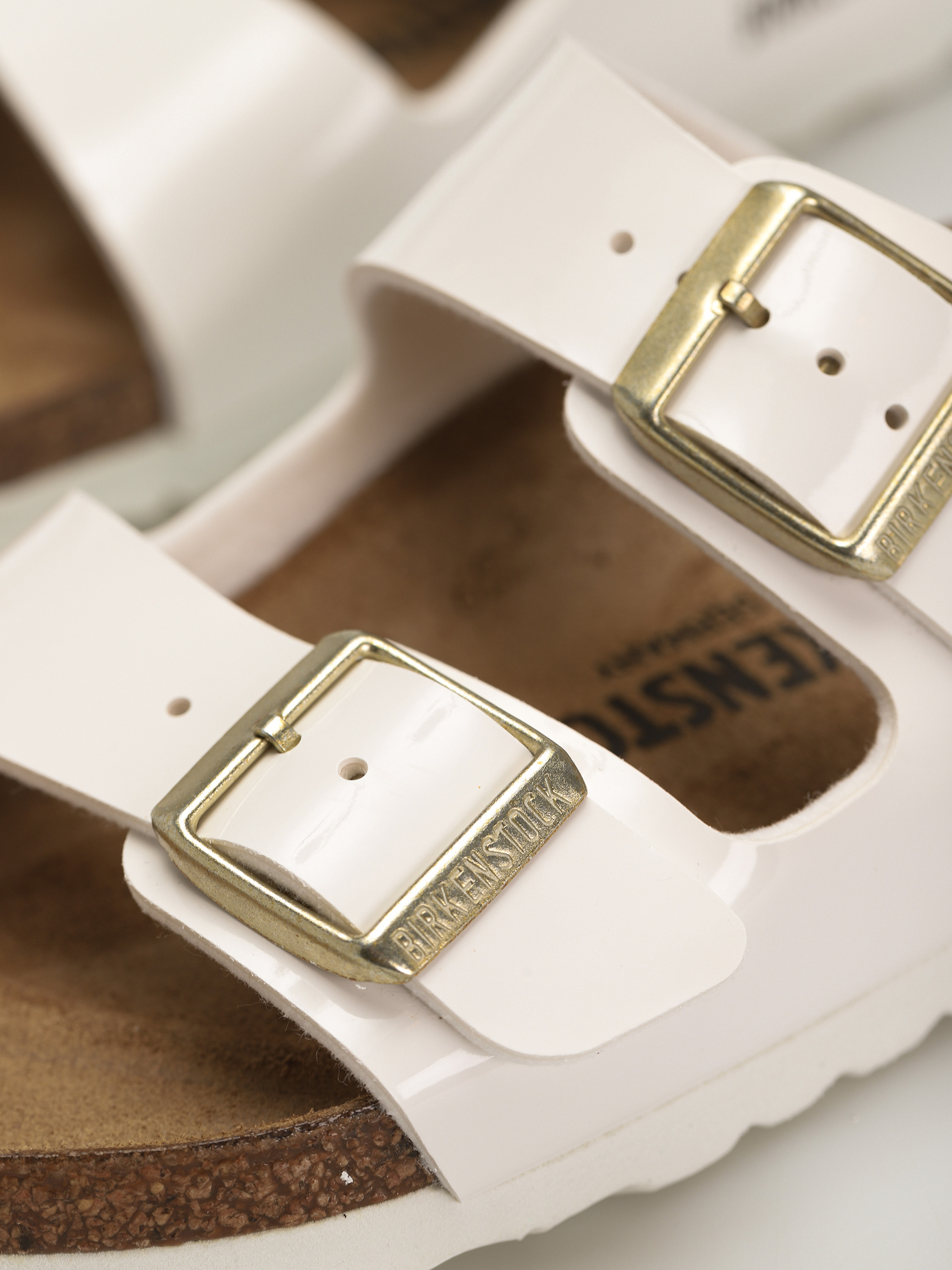 Plážovky Birkenstock Arizona Narrow Wmn (patent white)