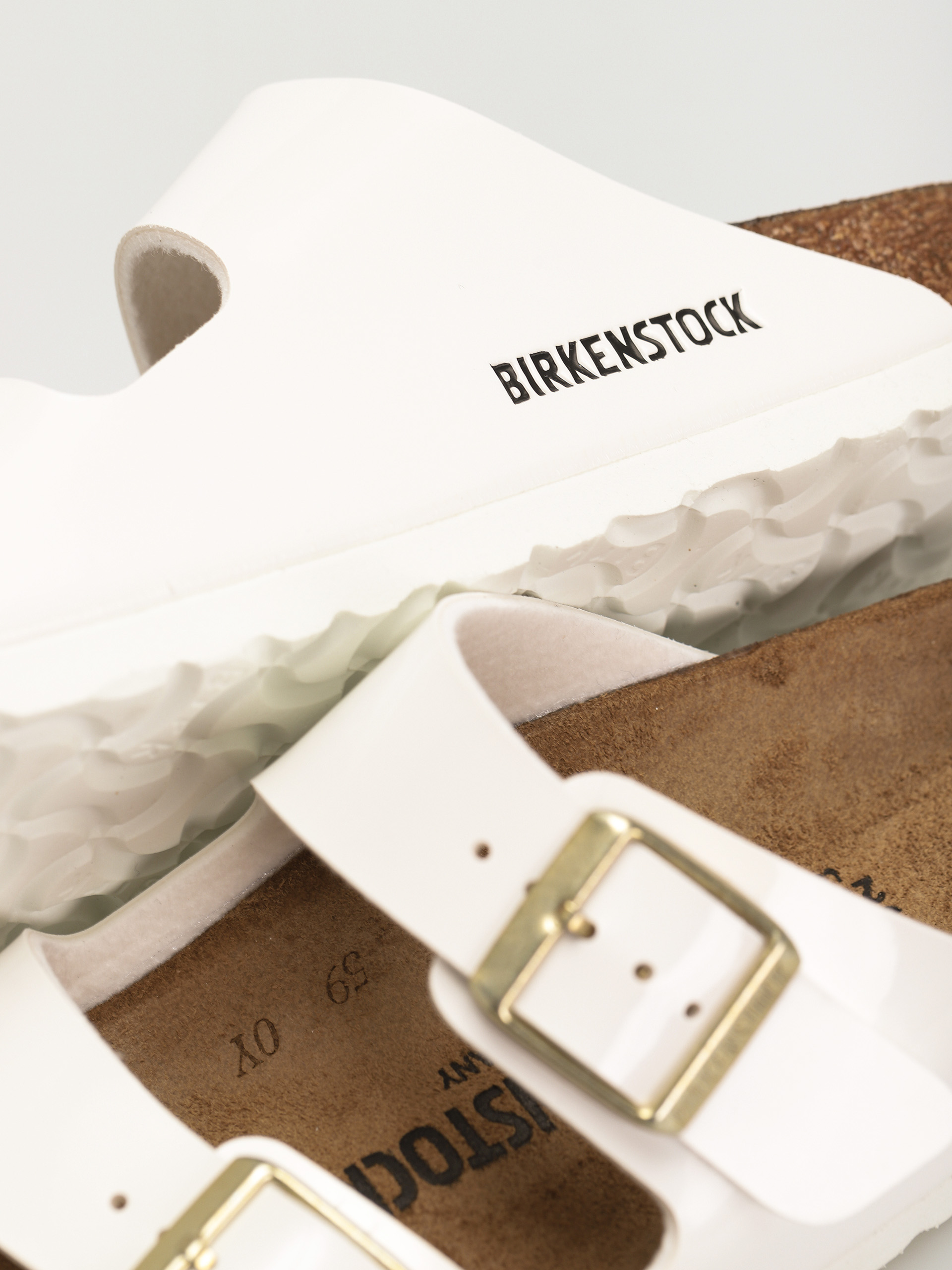 Plážovky Birkenstock Arizona Narrow Wmn (patent white)