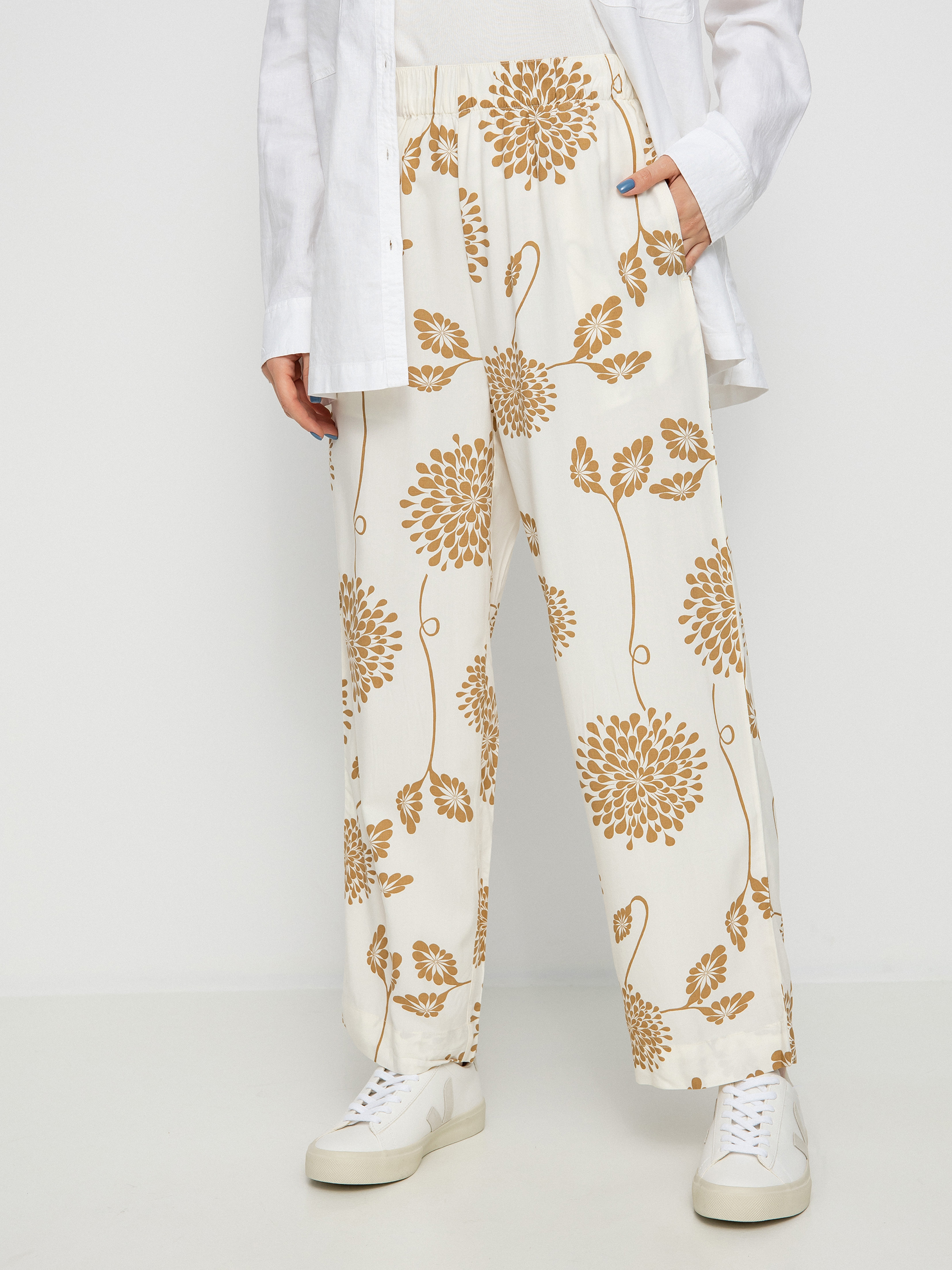 Kalhoty Brixton Garden Floral Crop Wmn (dove)