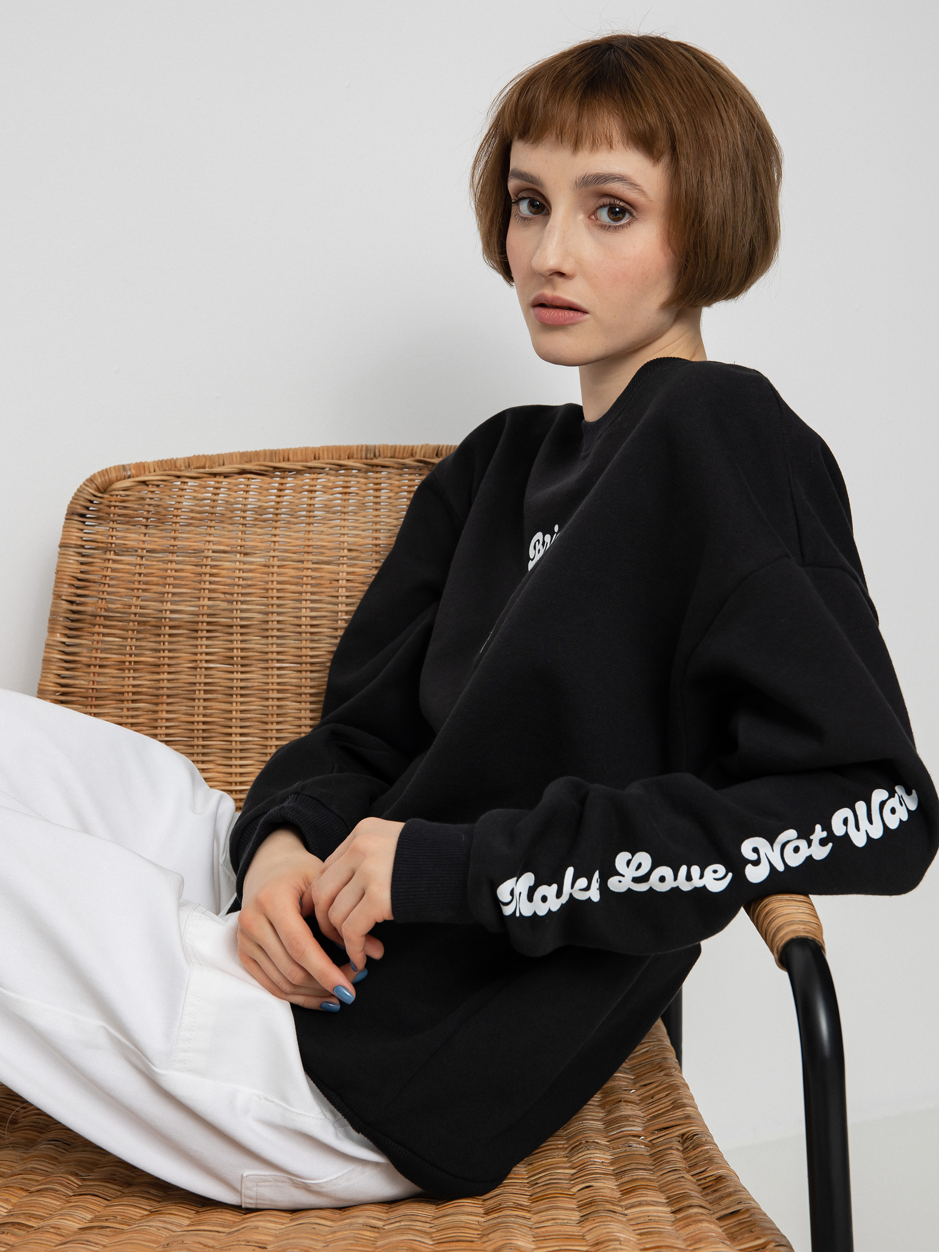 Mikina Brixton Love Not War Crew Wmn (black)