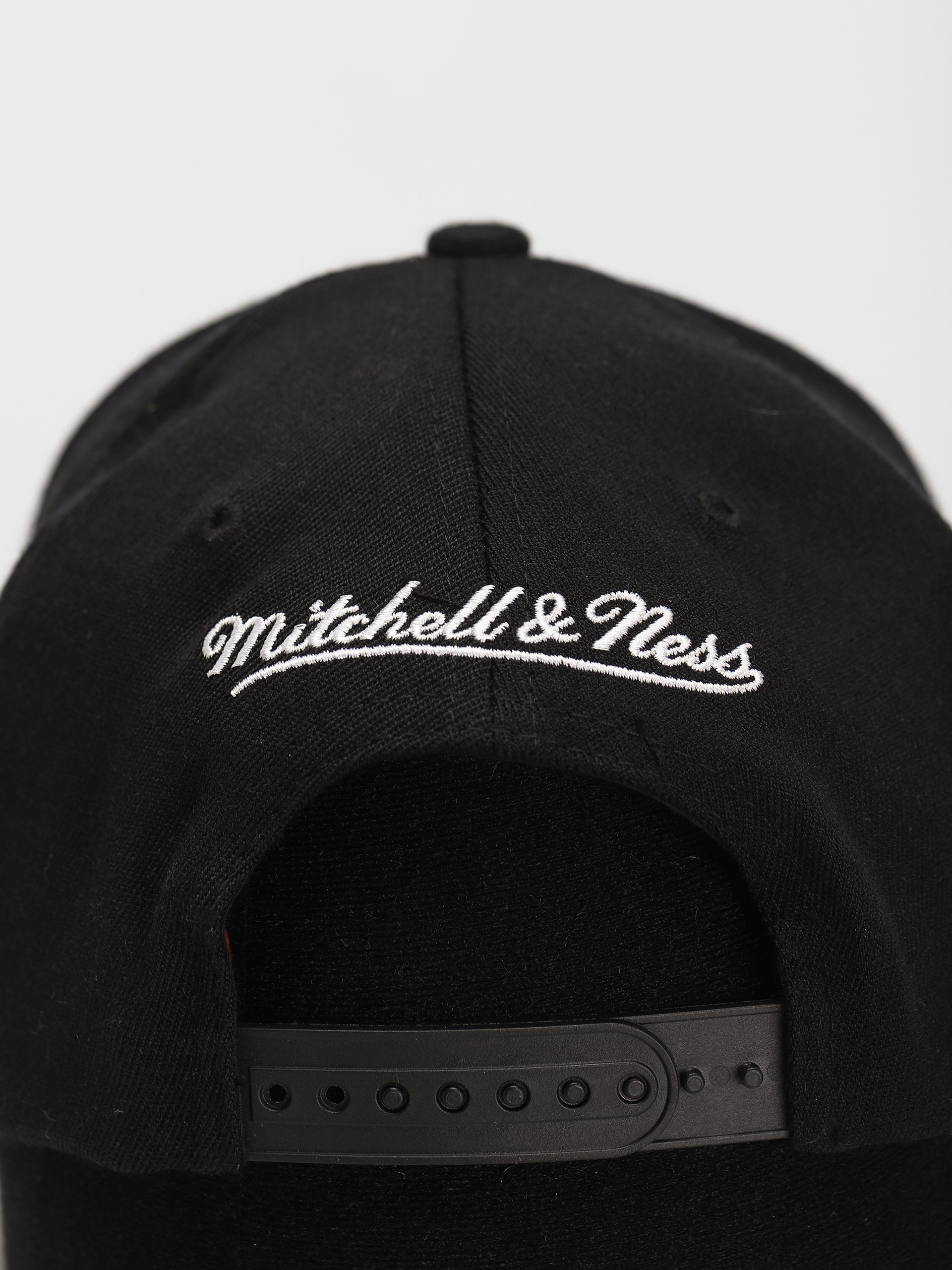 Kšiltovka  Mitchell & Ness Team Script 2.0 (chicago bulls black)