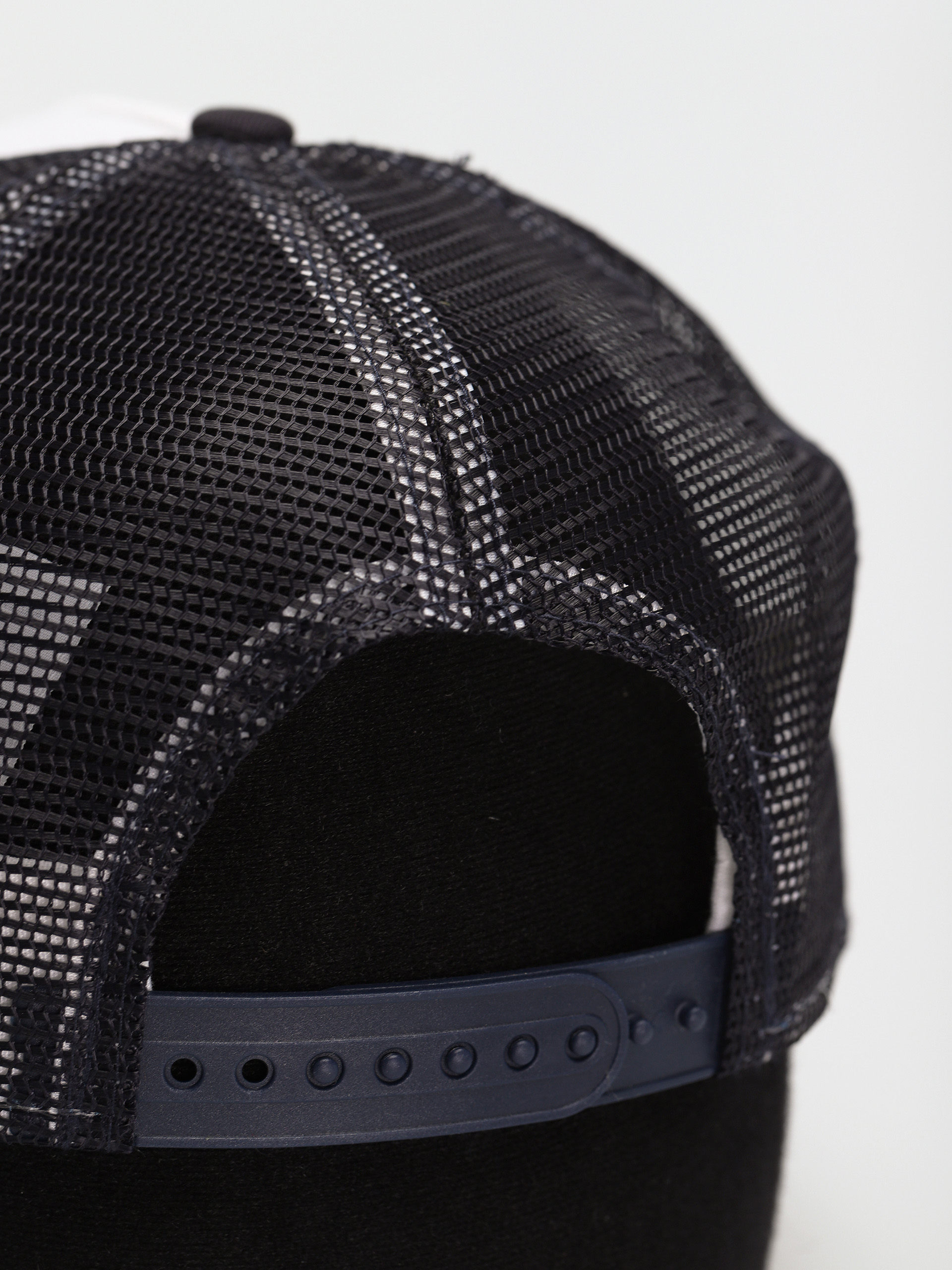 Kšiltovka  New Era Team Block Trucker New York Yankees (black/white)