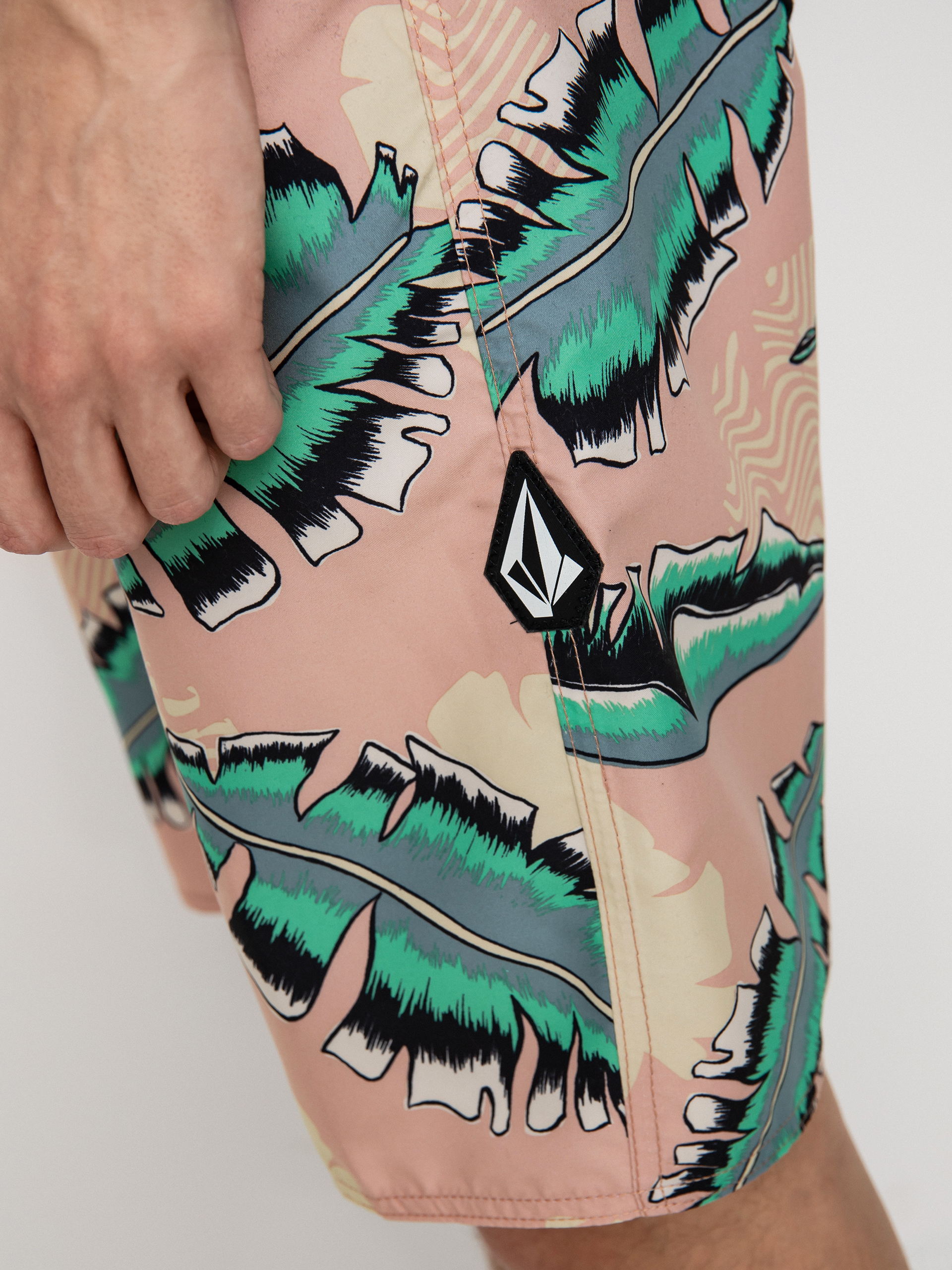 Plážové kraťasy Volcom Detoonator Mod 19 (misty rose)