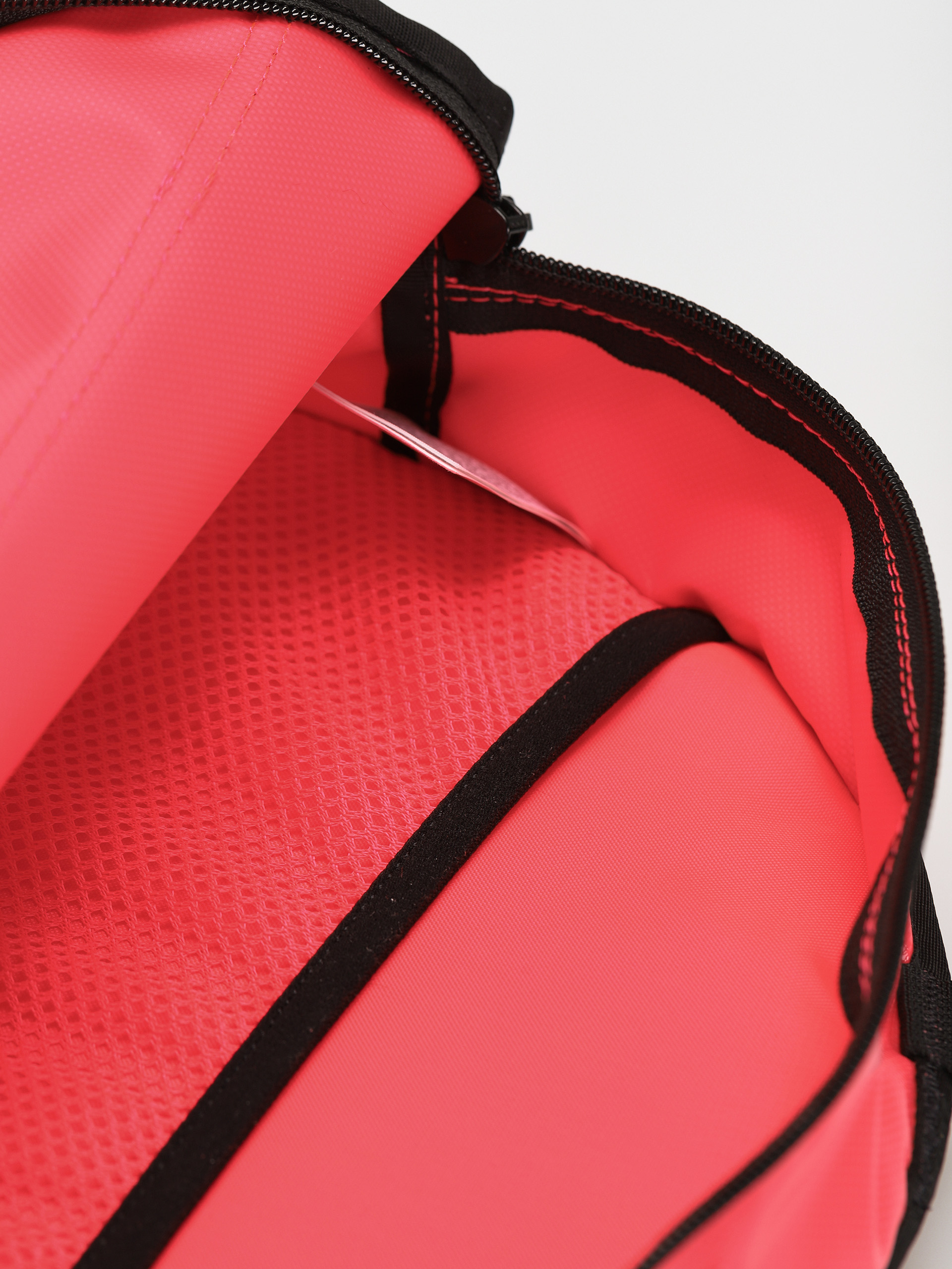 Taška The North Face Base Camp Circle Wmn (brilliant coral/tnf black)