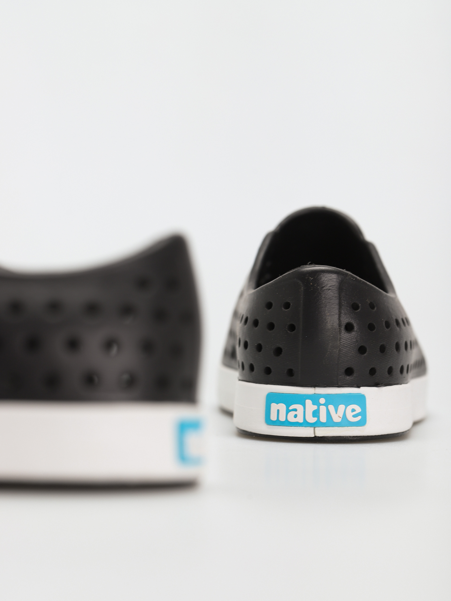 Boty Native Jefferson (jiffy black/shell white)