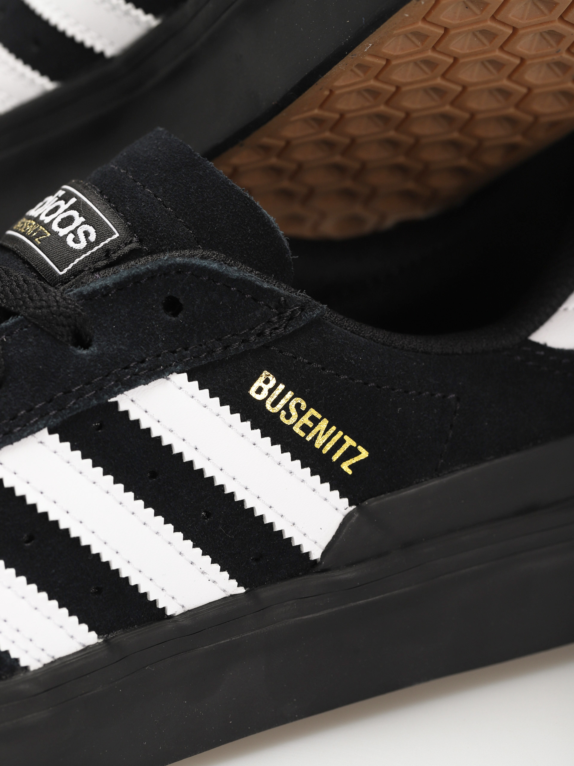 Boty adidas Busenitz Vulc II (cblack/ftwwht/goldmt)