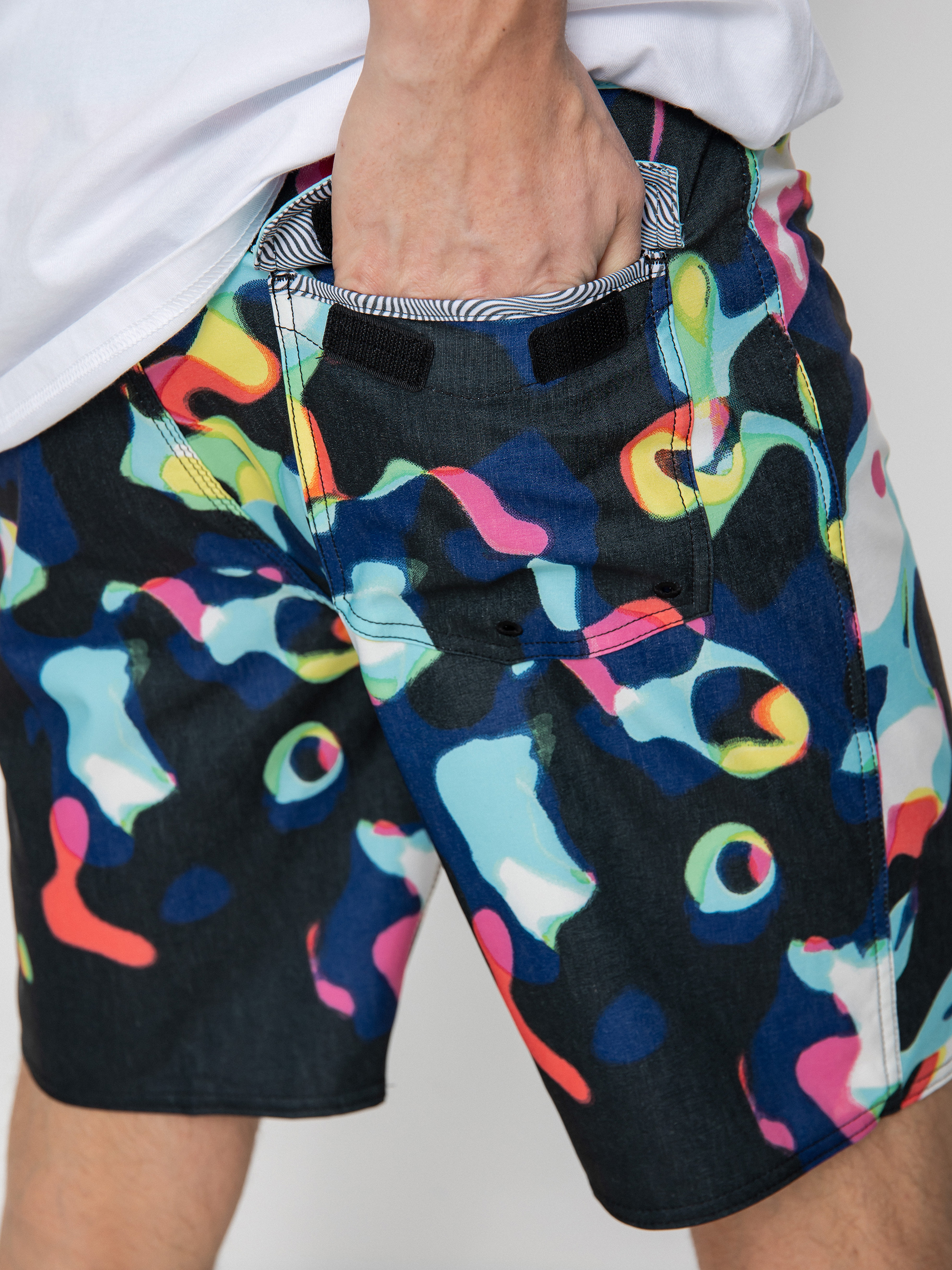 Plážové kraťasy Volcom Saturate Stoney 19 (black)