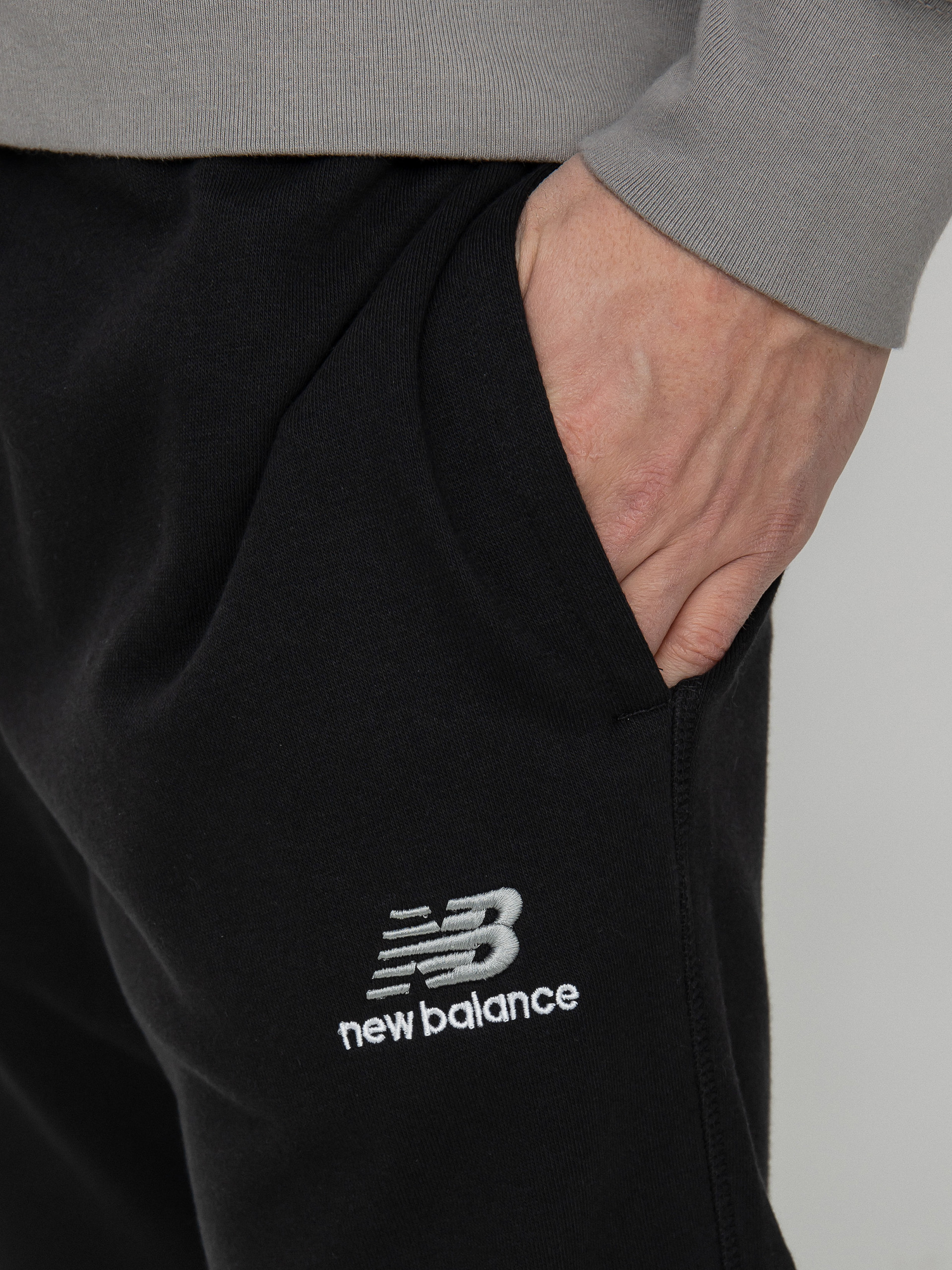 Kalhoty New Balance Essentials Uni Ssentials (black)