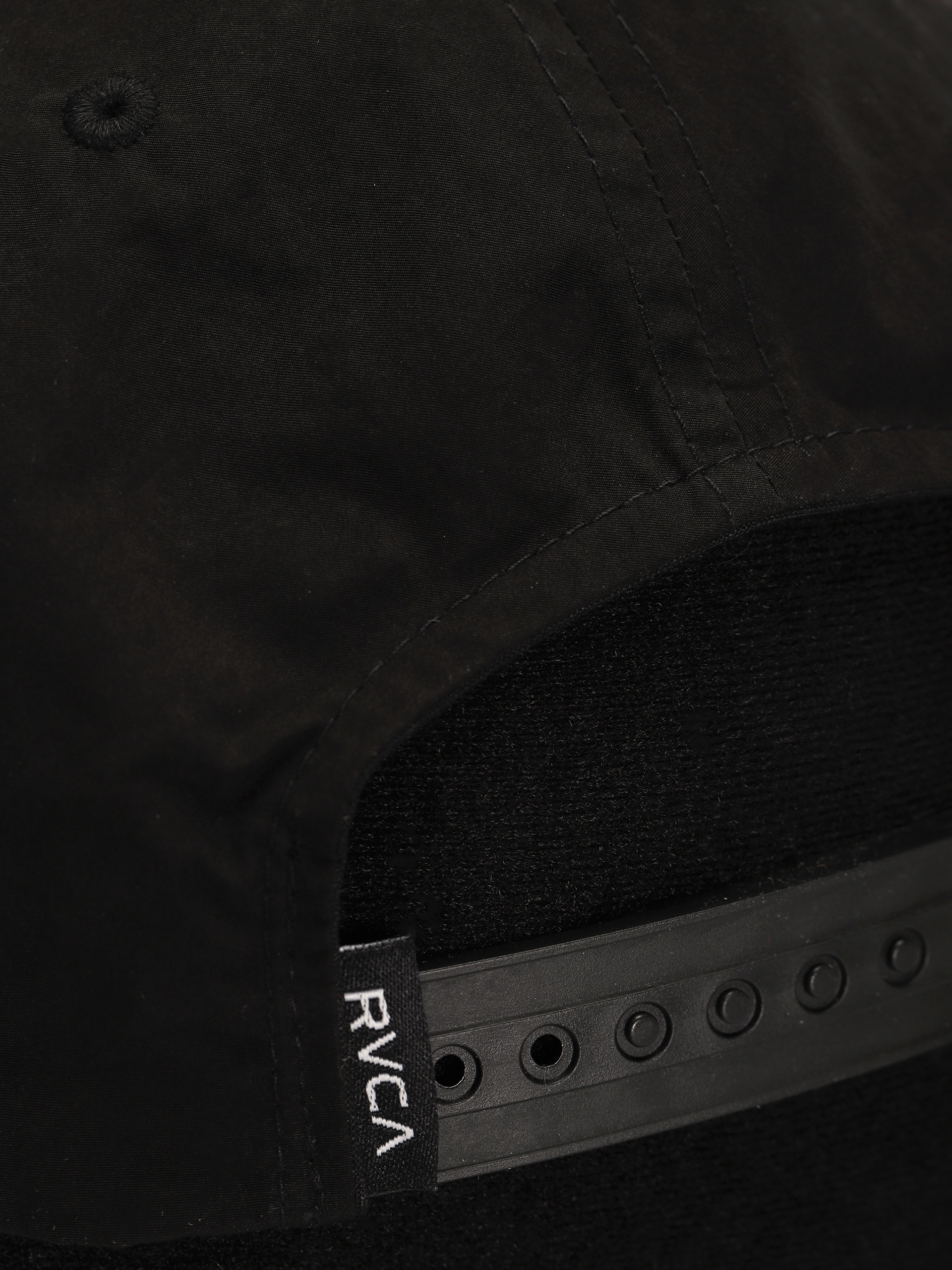 Kšiltovka  RVCA Heat Snapback (black)