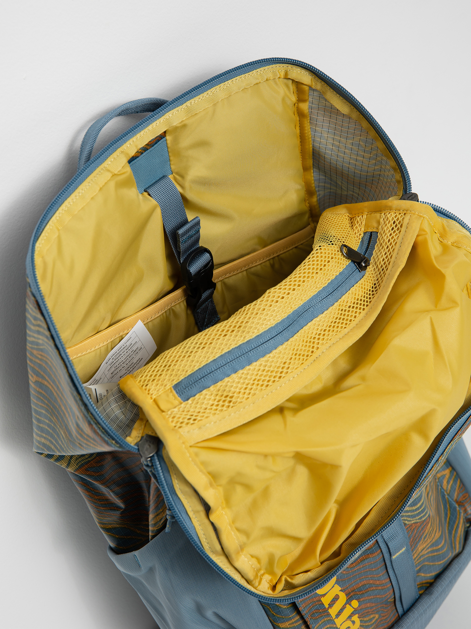 Batoh Patagonia Black Hole Pack 25L (rock cycle multi big light plume grey)