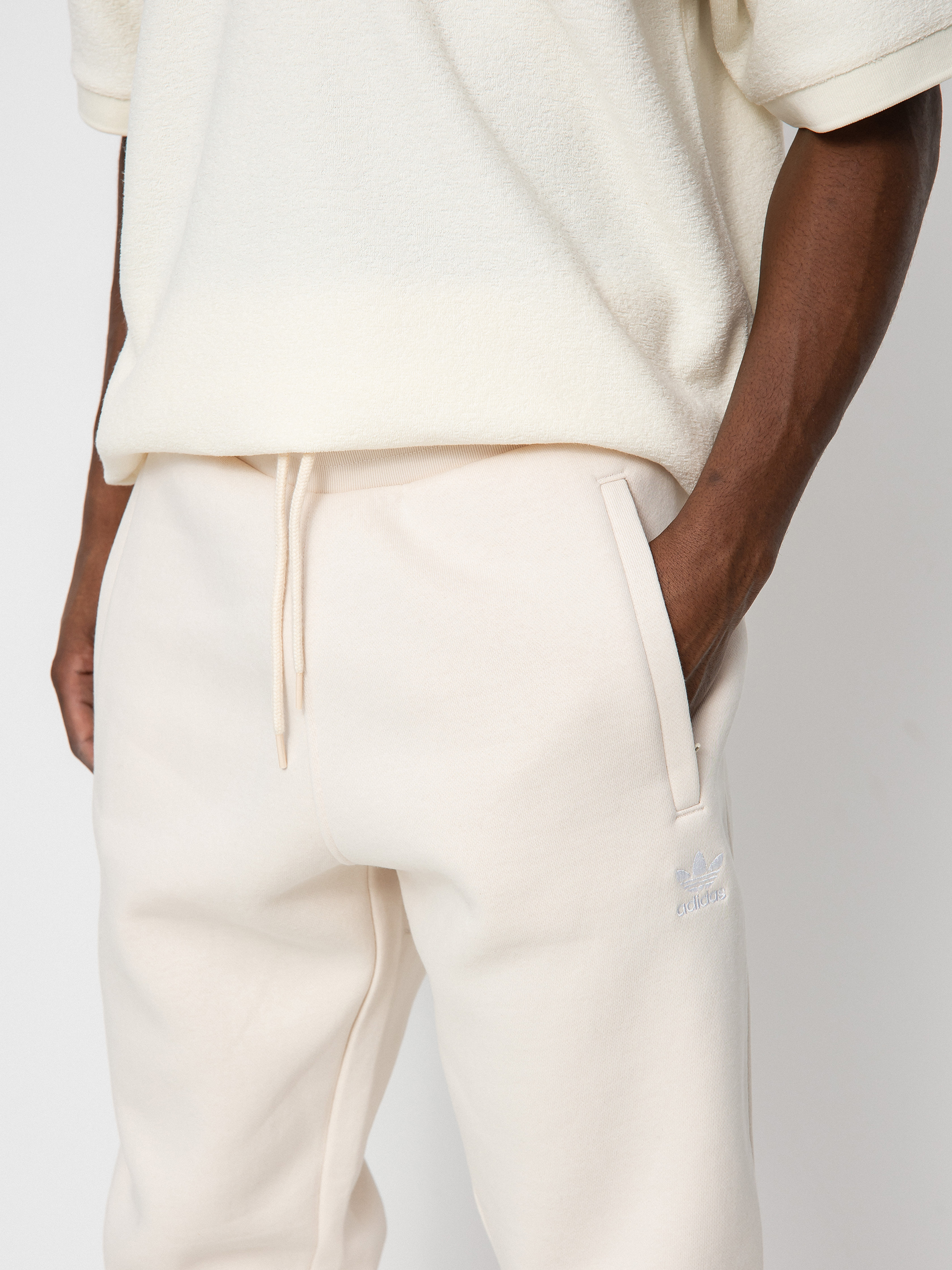 Kalhoty adidas Originals Essentials (wonder white)