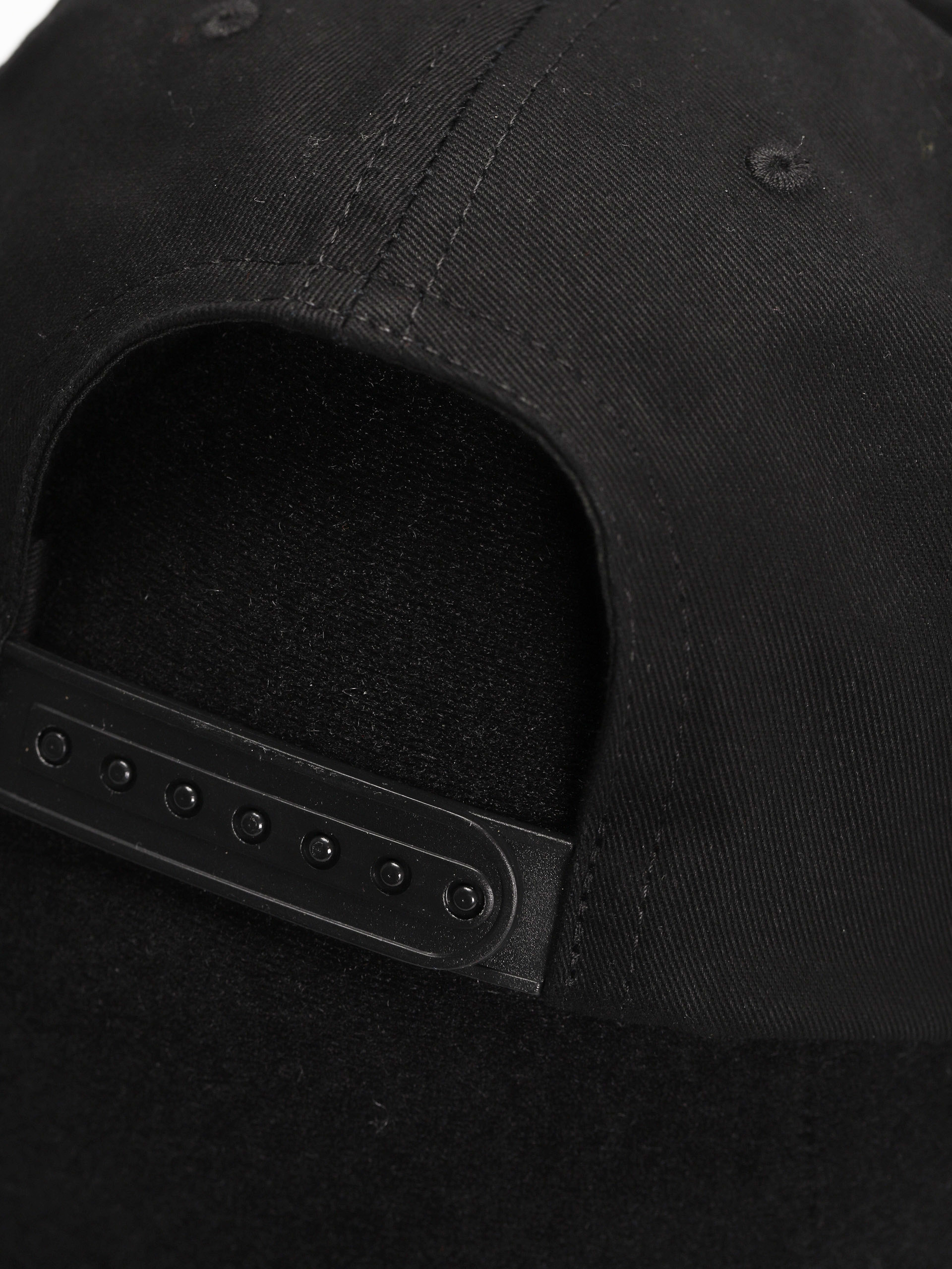 Kšiltovka  Emerica Twisted Snapback (black)