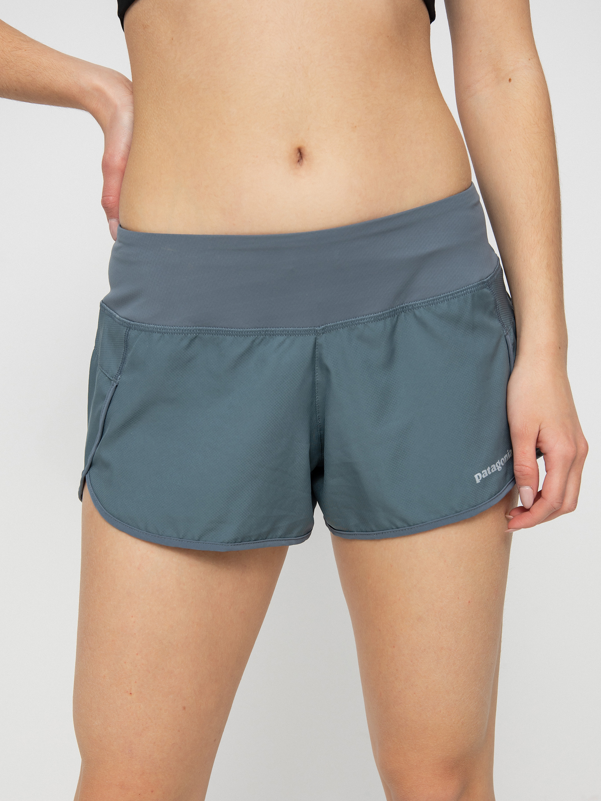 Kraťasy Patagonia Strider 3 1/2 in Wmn (plume grey)
