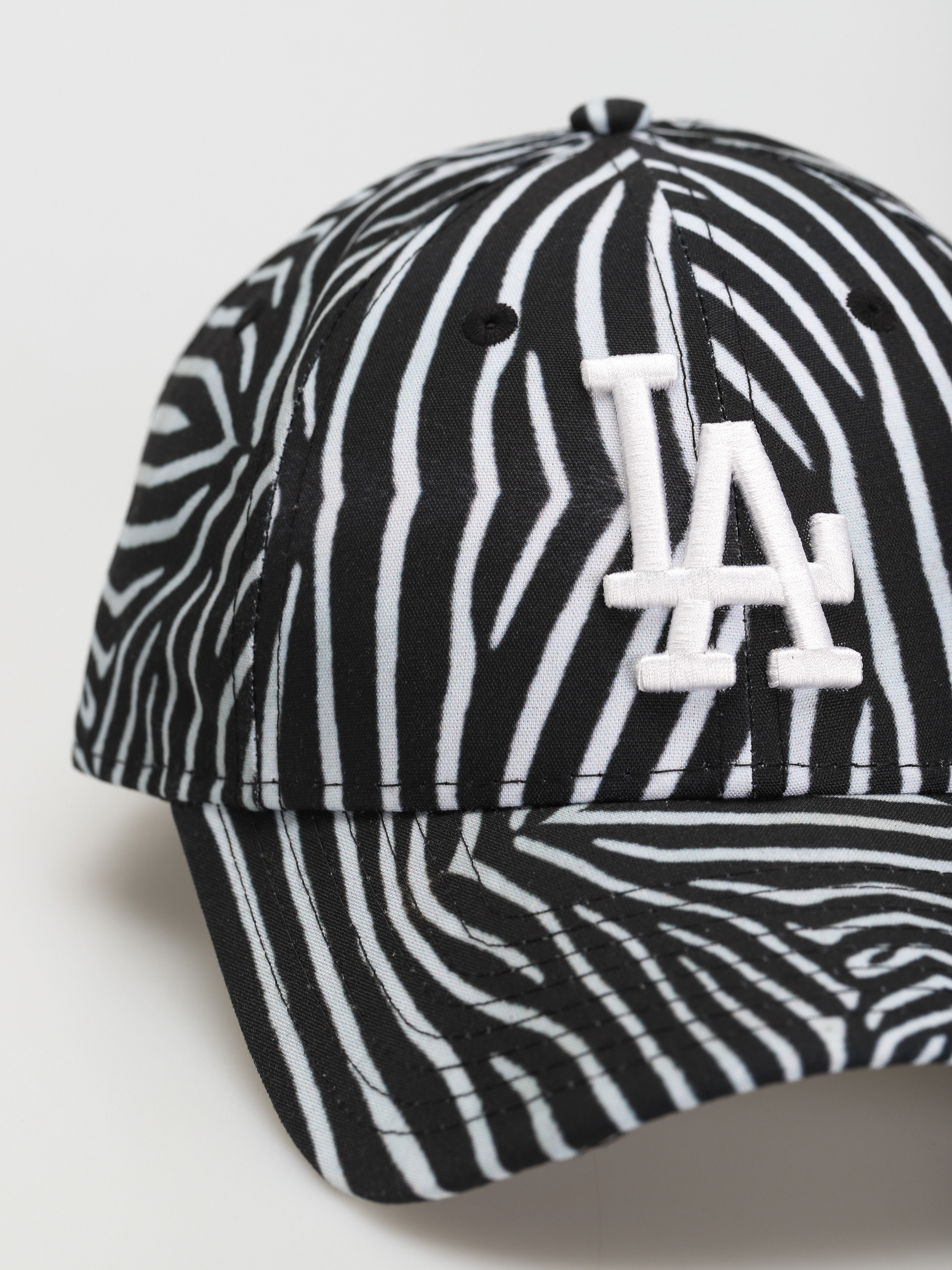 Kšiltovka  New Era Los Angeles Dodgers Animal Print 9 Forty Wmn (zebra/white)