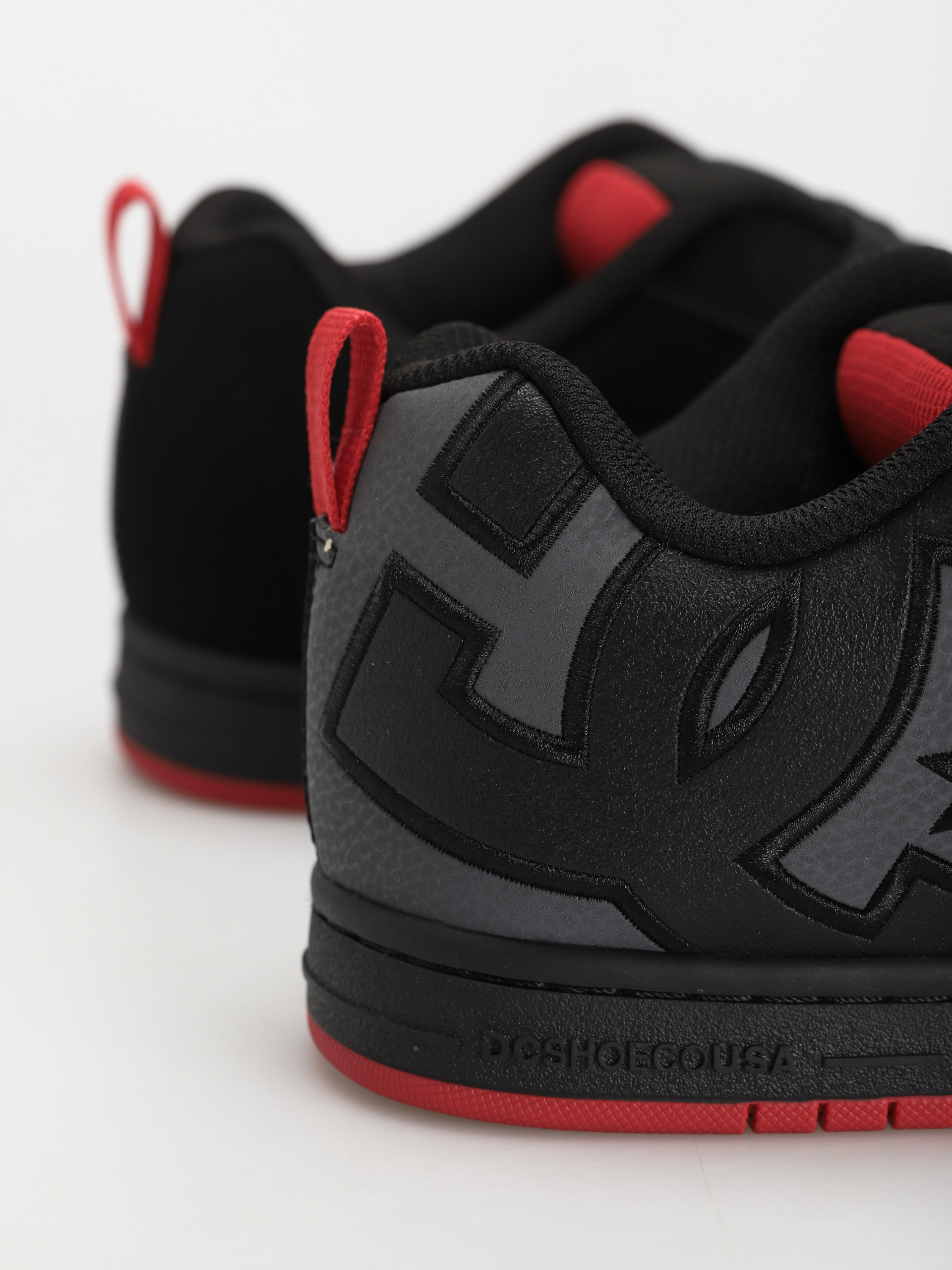 Boty DC Court Graffik Sq (black/grey/red)