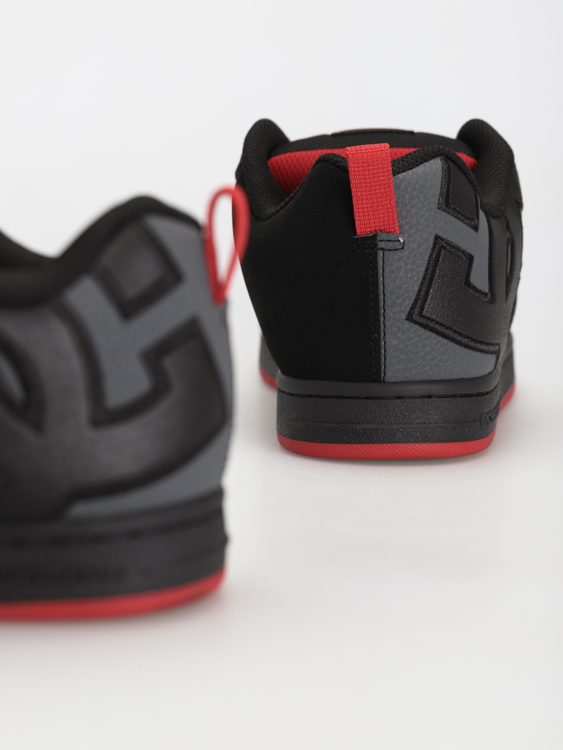 Boty DC Court Graffik Sq (black/grey/red)