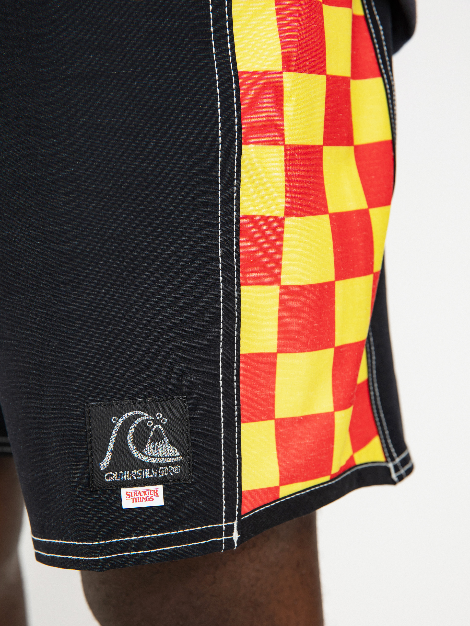 Plážové kraťasy Quiksilver X Stranger Things Original Archsurfer Boy 18 (black)