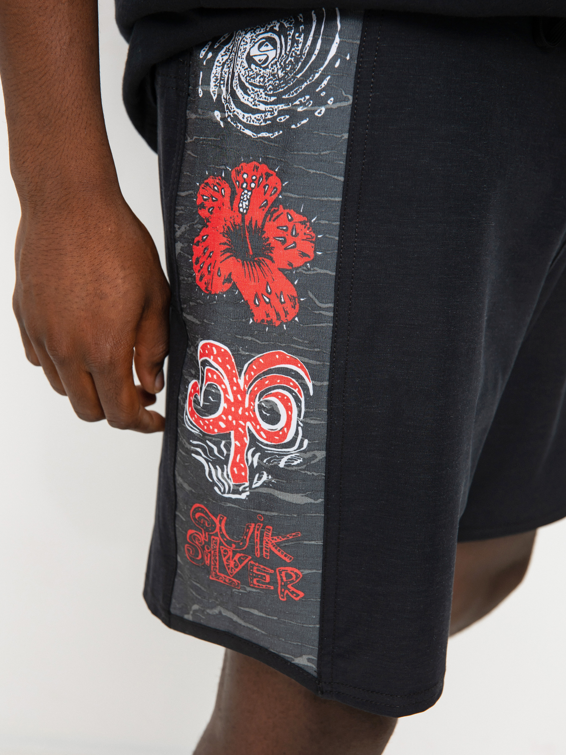 Plážové kraťasy Quiksilver X Stranger Things Original Arch 1986 18 (the upside down)