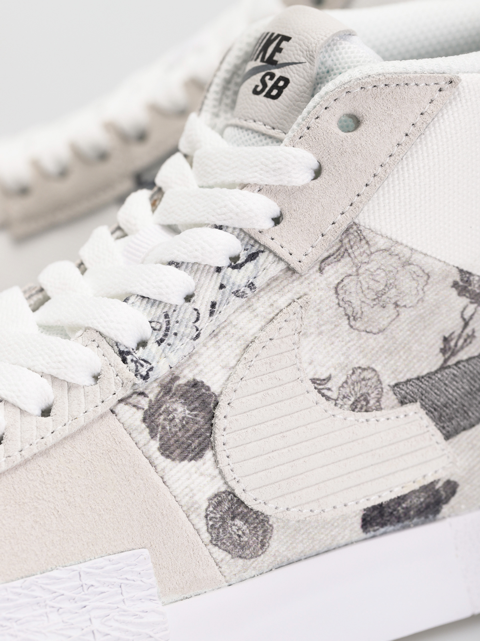 Boty Nike SB Zoom Blazer Mid Premium (white/smoke grey white pure platinum)