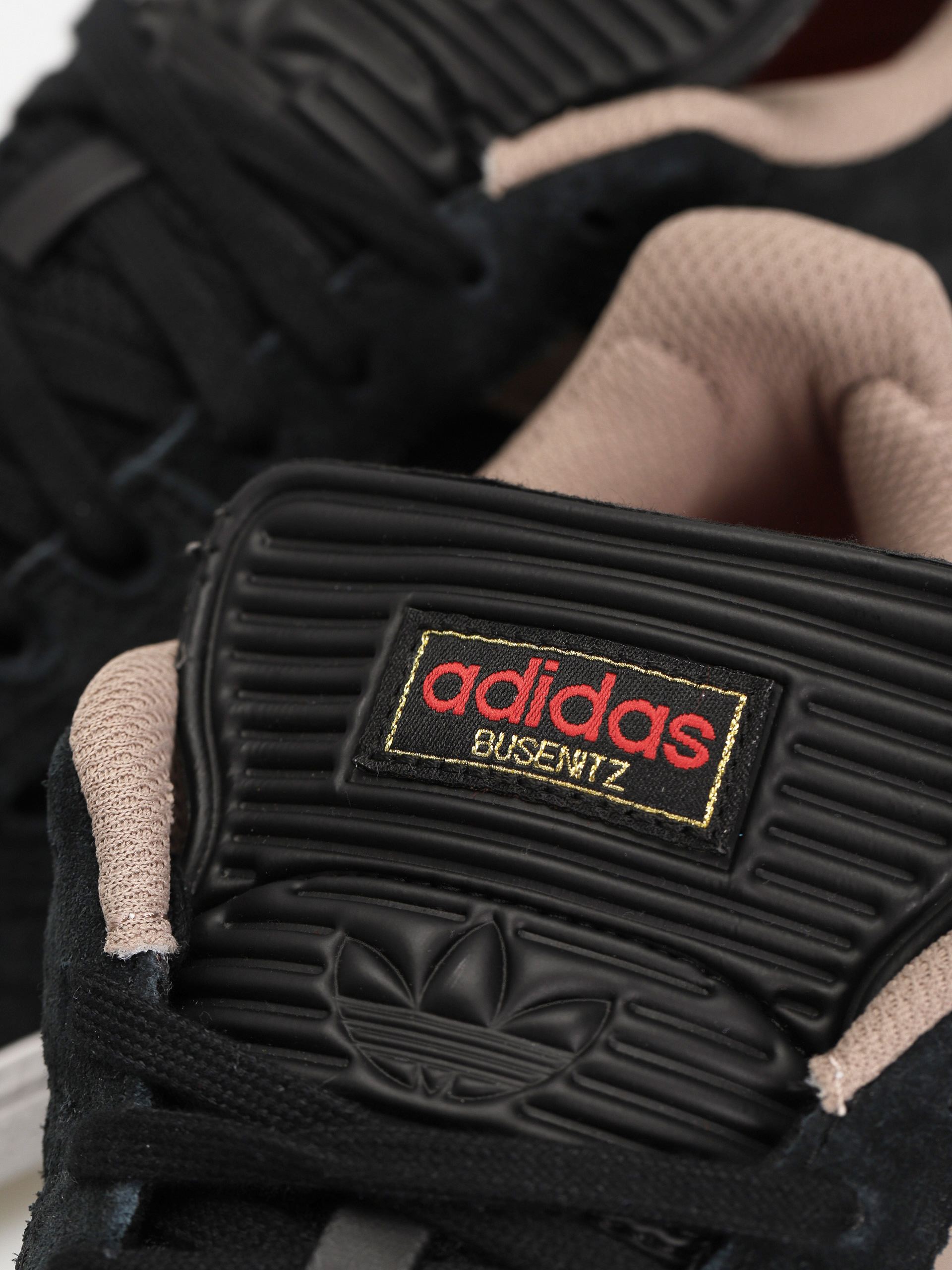 Boty adidas Busenitz (cblack/chabrn/ftwwht)