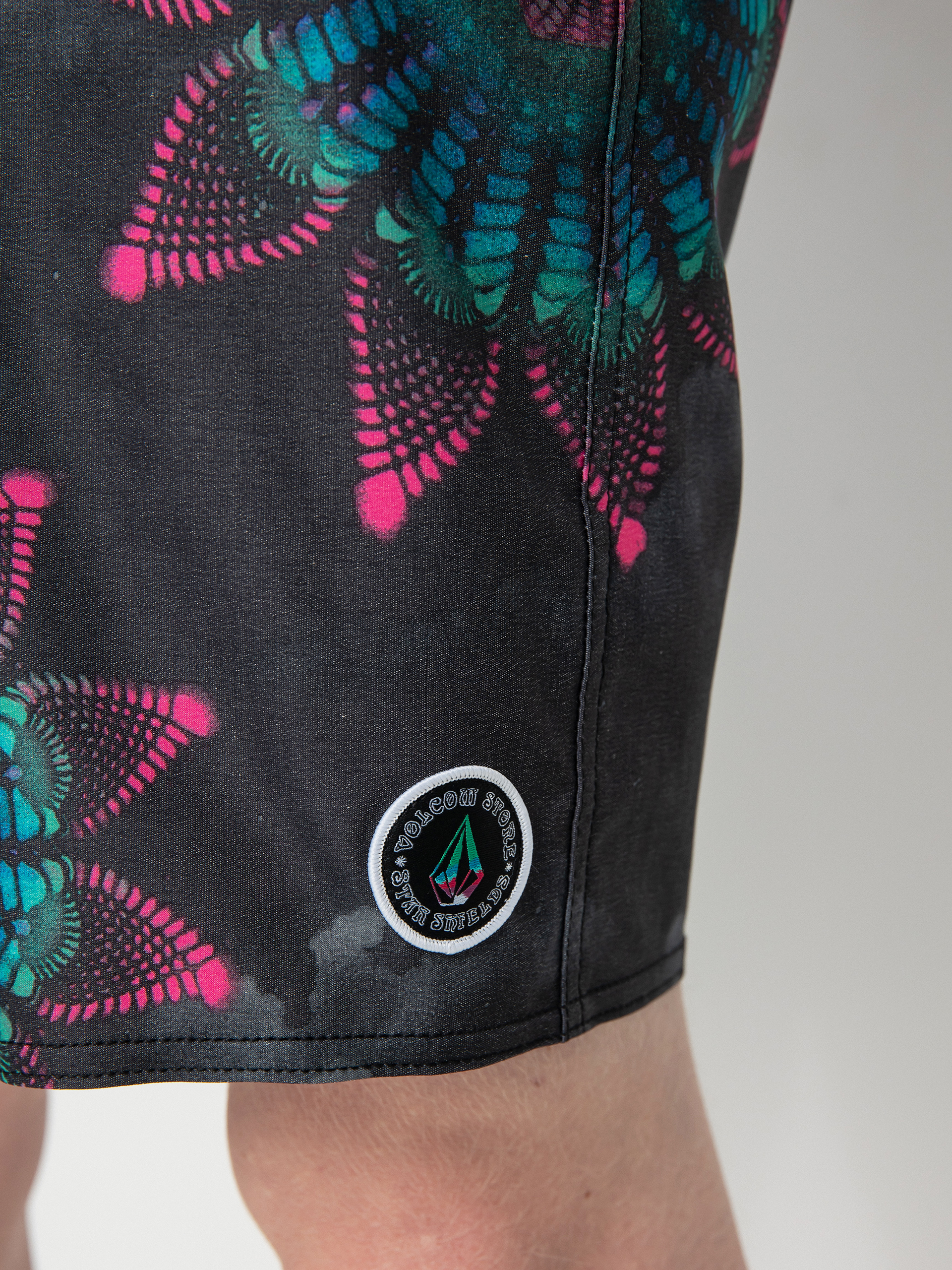 Plážové kraťasy Volcom Star Shields Fa Stoney 18 (black)