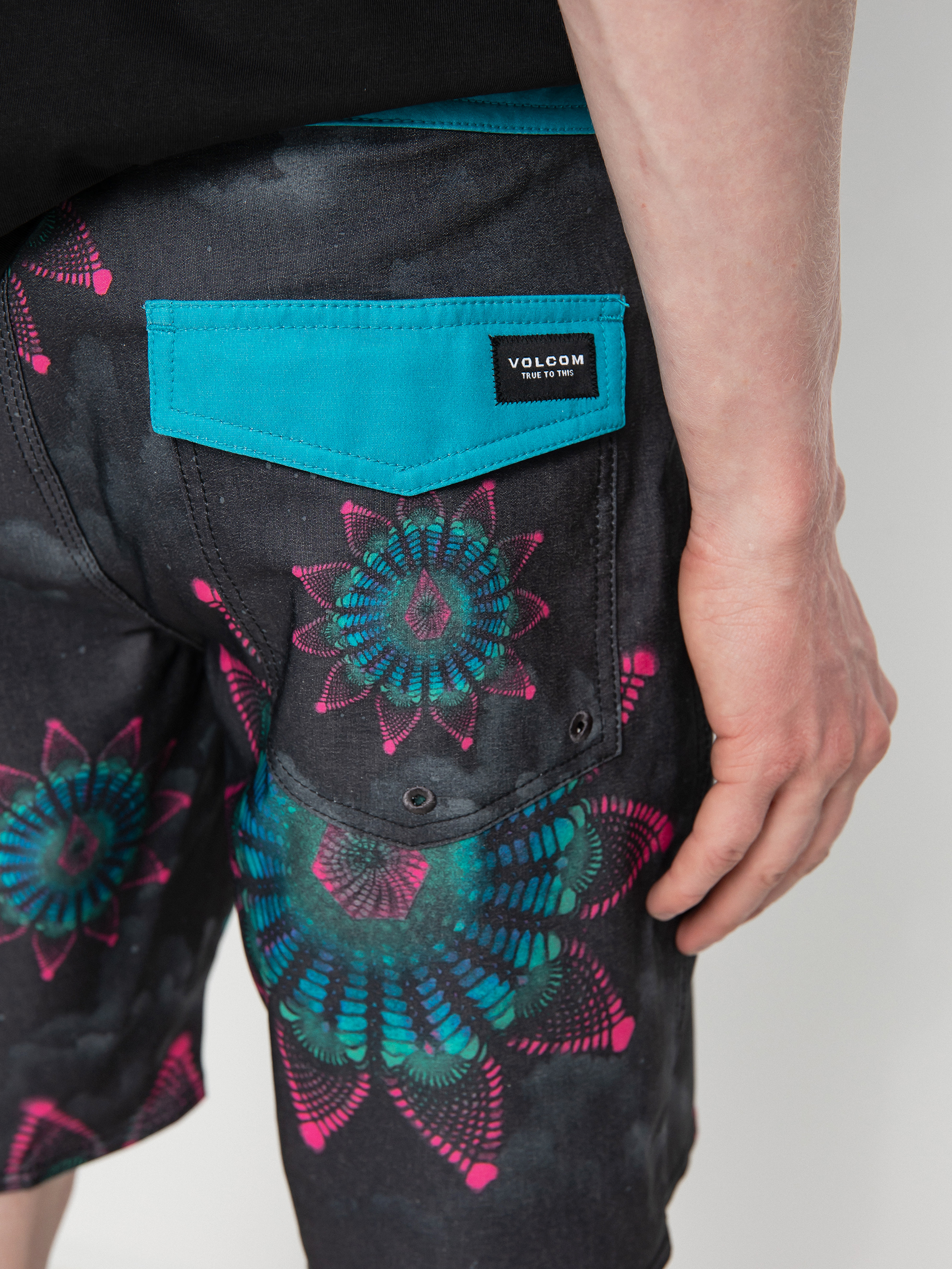 Plážové kraťasy Volcom Star Shields Fa Stoney 18 (black)