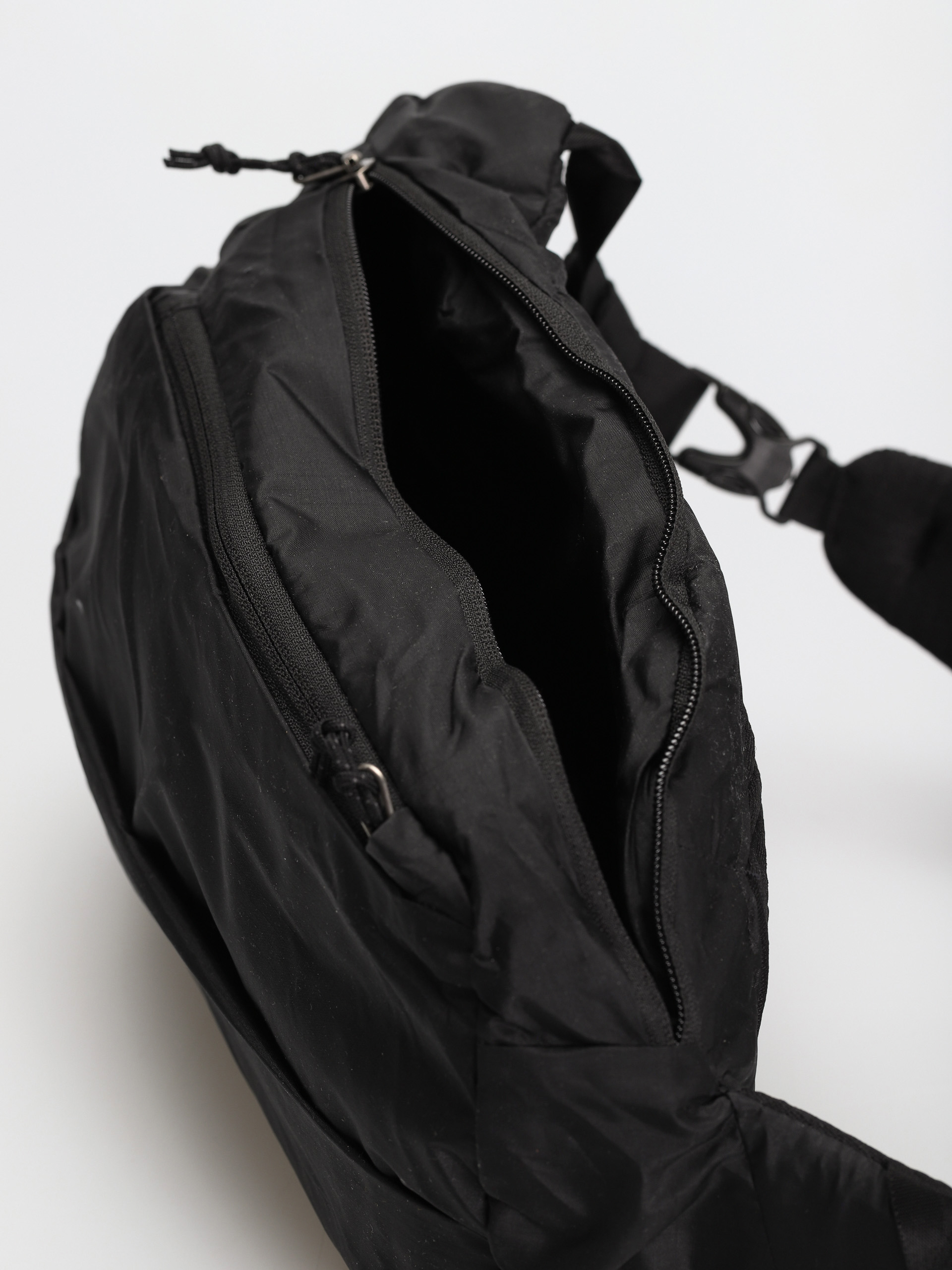 Batoh Patagonia Ultralight Black Hole Sling (black)