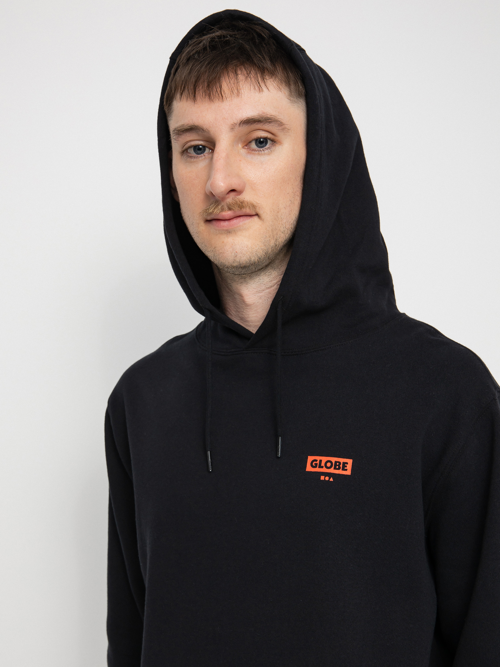 Mikina s kapucí Globe Living Low Velocity HD (black)