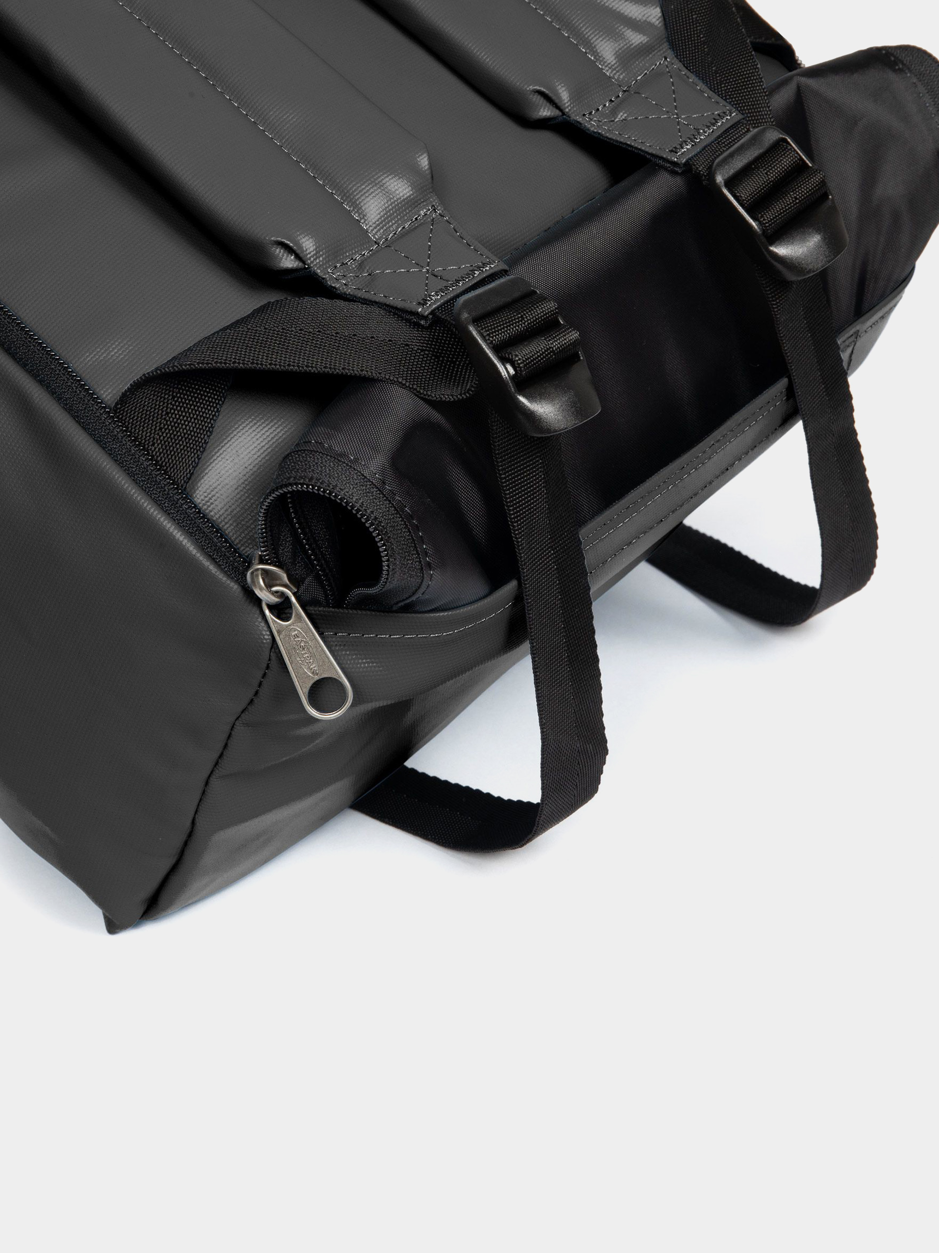 Batoh Eastpak Zippl R Bike (tarp black)