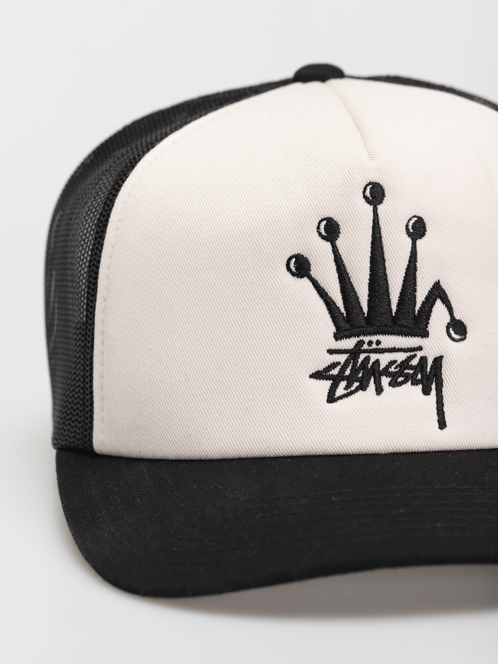 BLACK STUSSY CROWN STOCK TRUCKER CAP