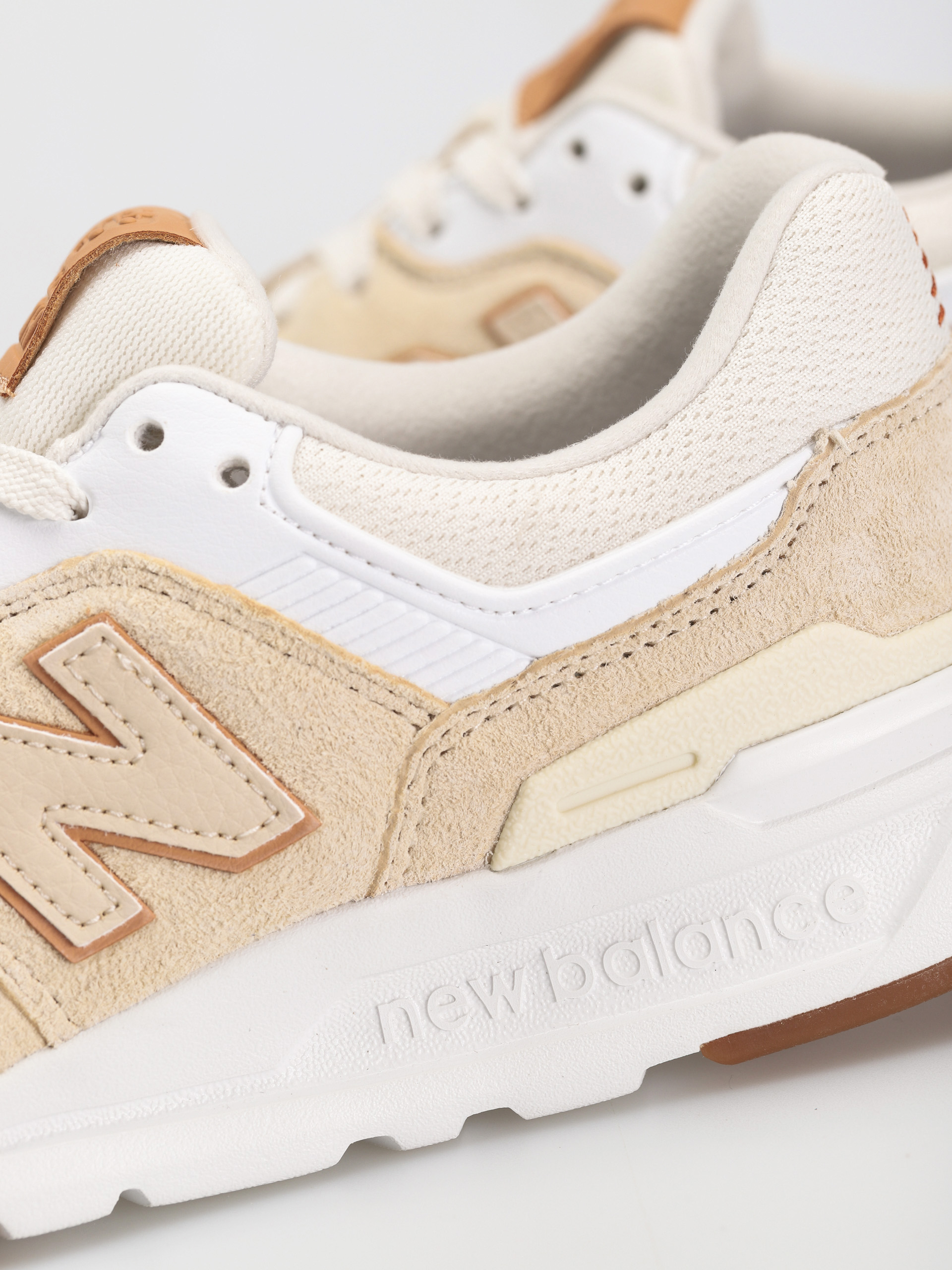Boty New Balance 997 Wmn (macadamia nut)