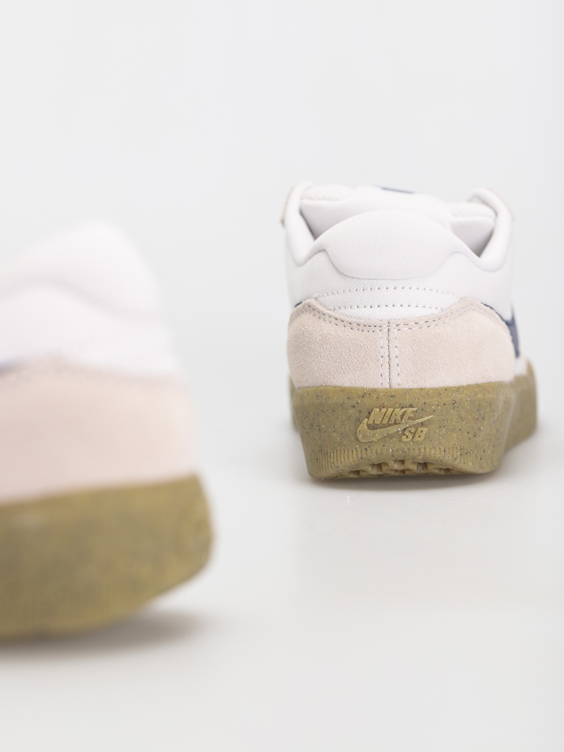 Boty Nike SB Force 58 (white/navy white gum light brown)