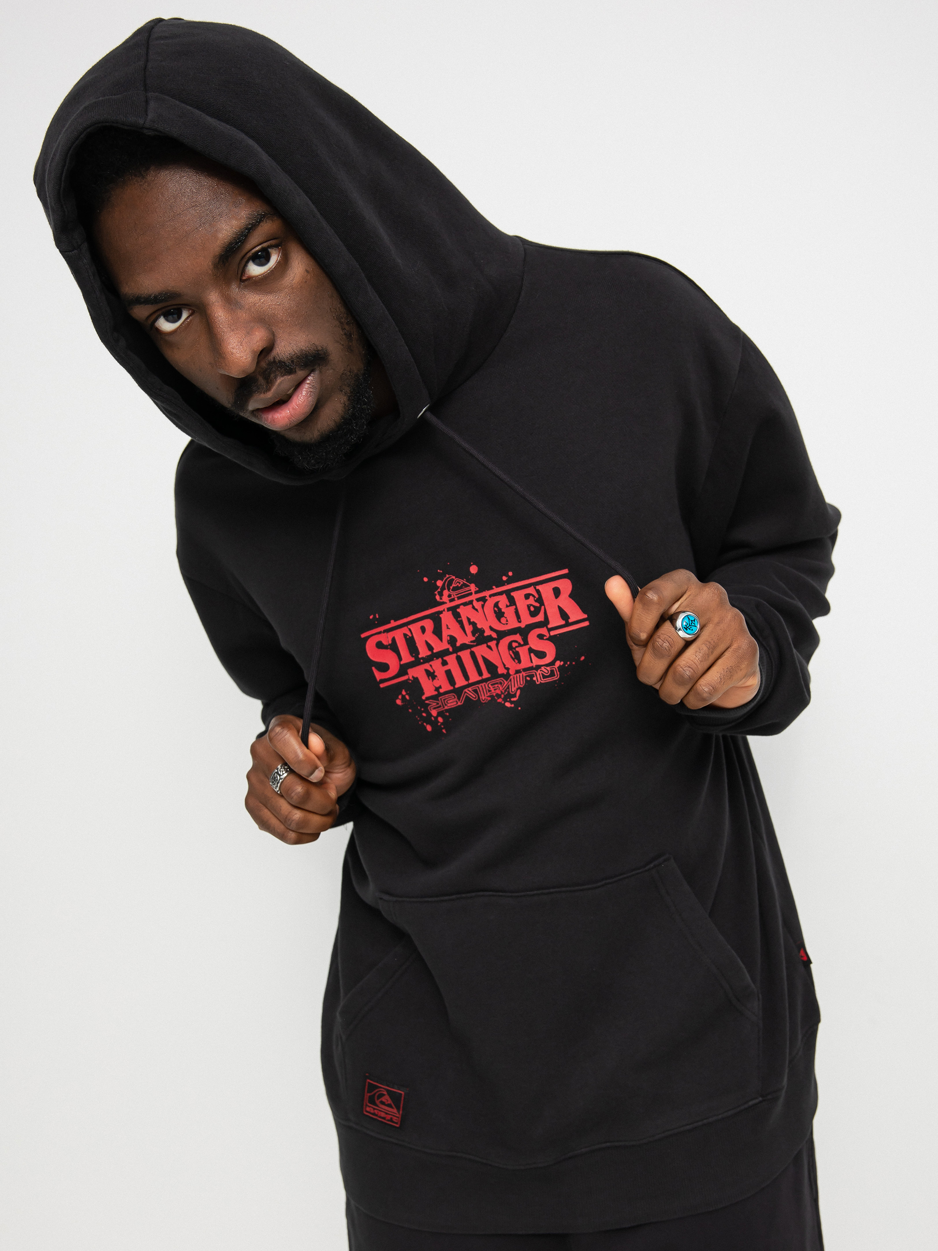 Mikina s kapucí Quiksilver X Stranger Things Official Logo HD (black)