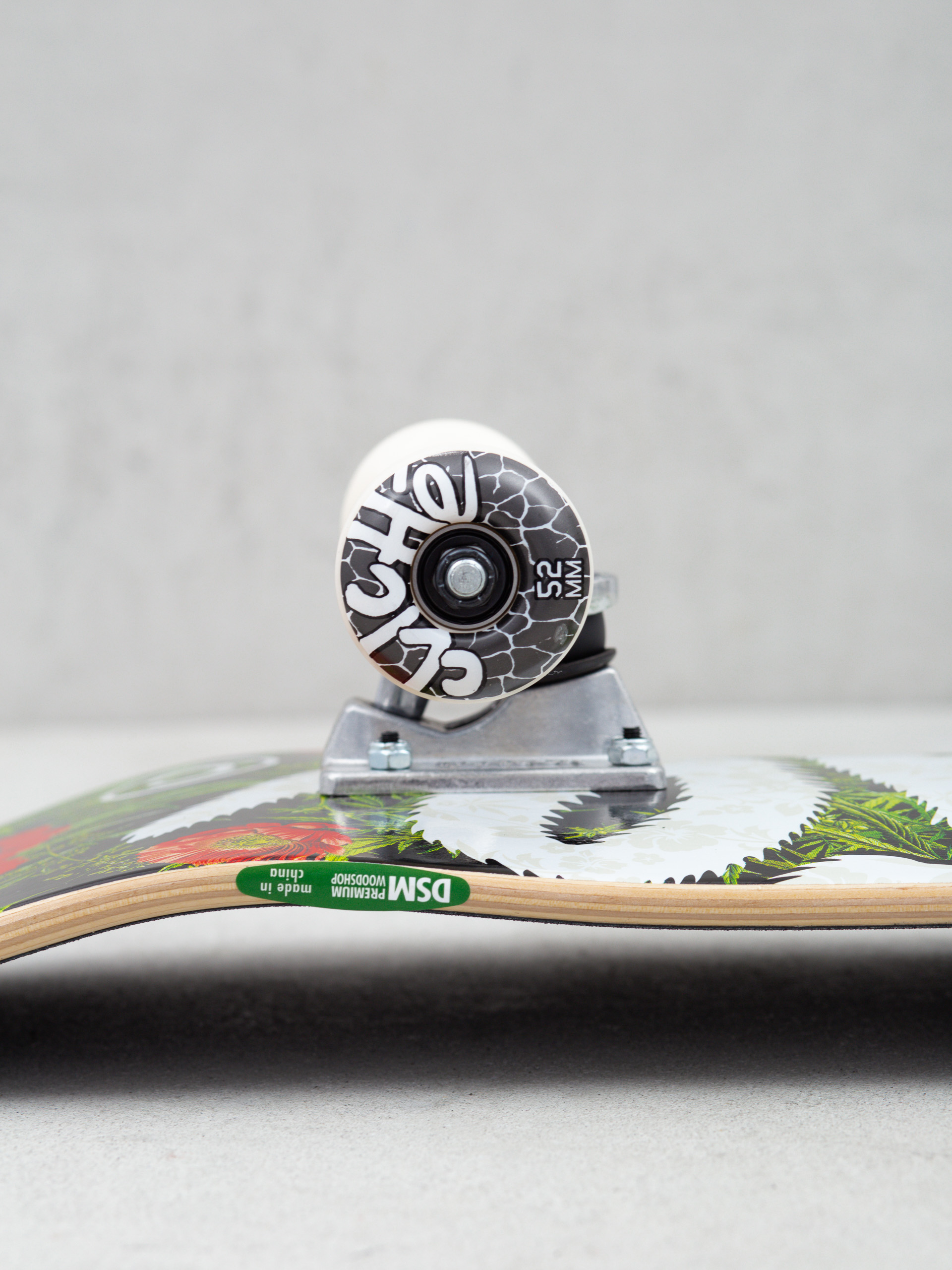 Skateboard Cliche Botanical (charcoal)