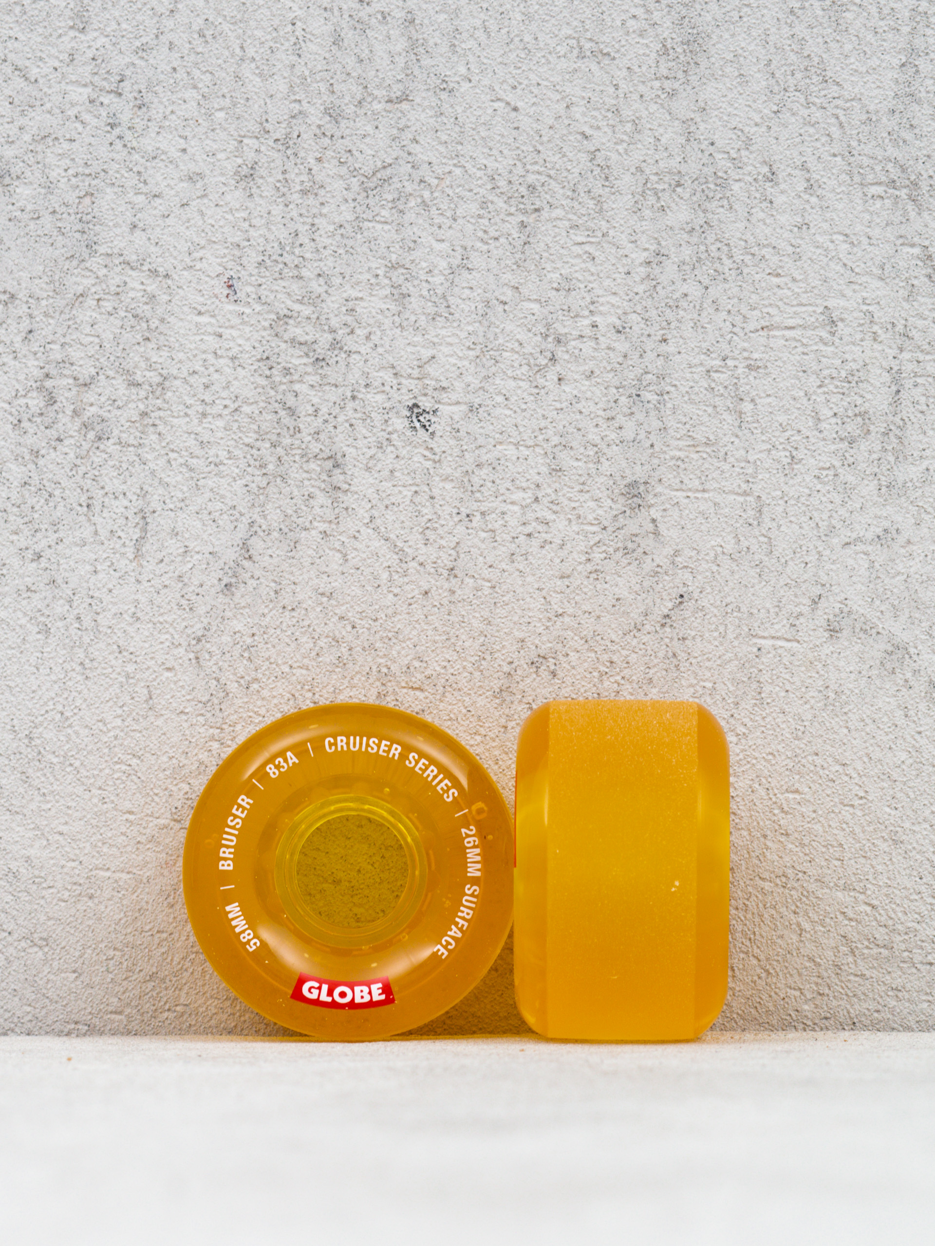 Koleu010dka Globe Bruiser (clear honey)