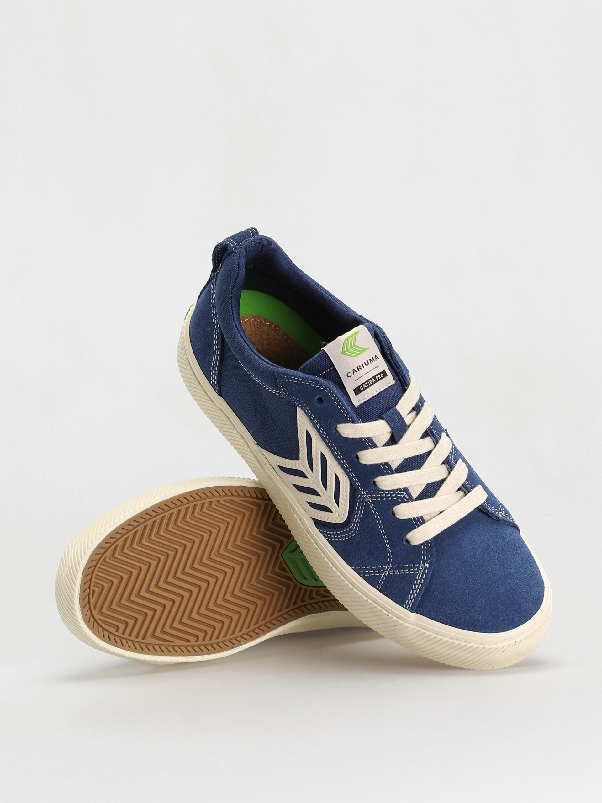 Boty Cariuma Catiba Pro (mystery blue suede and canvas contrast thread ivory logo)