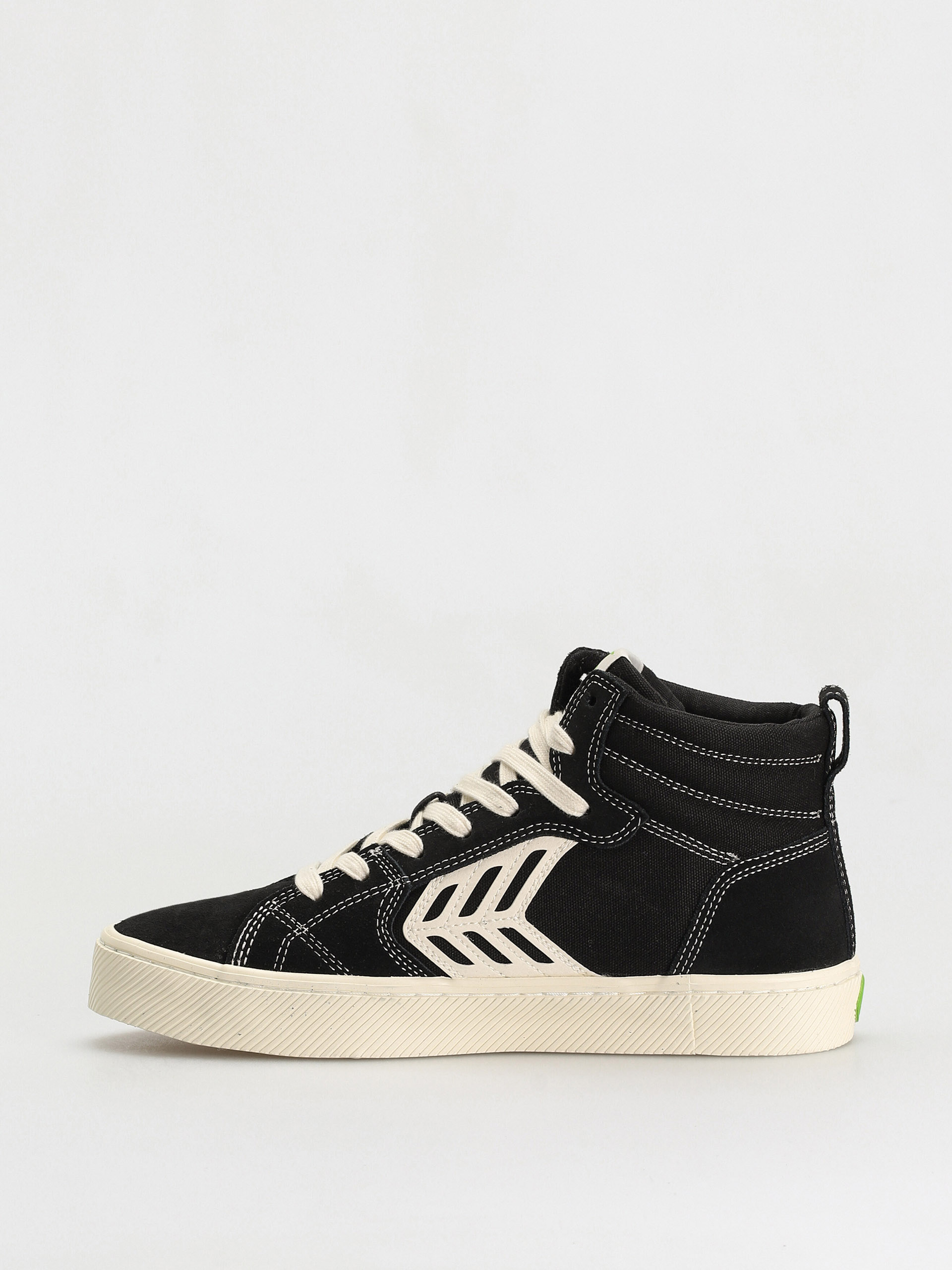 Boty Cariuma Catiba High Pro (black suede and canvas contrast thread ivory logo)
