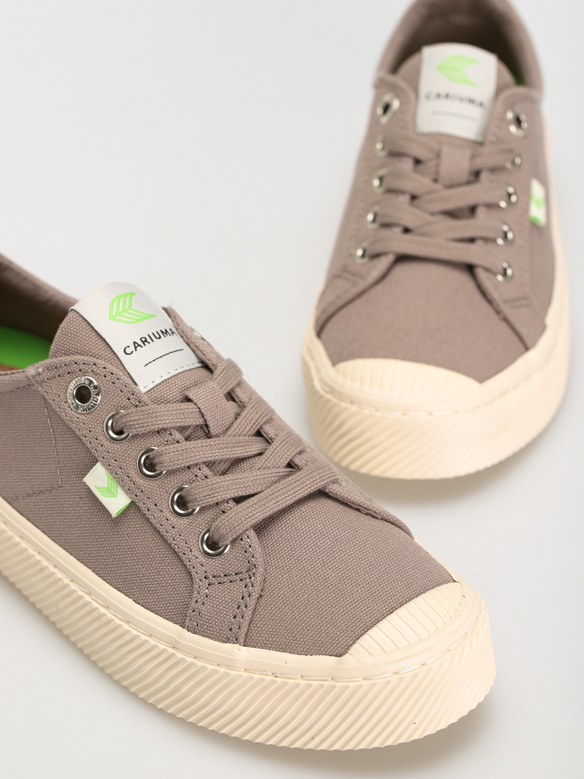 Boty Cariuma Oca Low (mystic grey canvas)