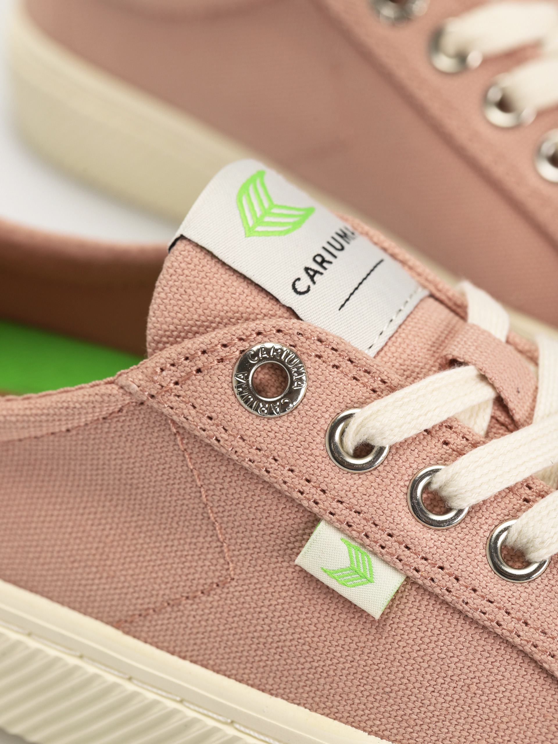 Boty Cariuma Oca Low (rose canvas)
