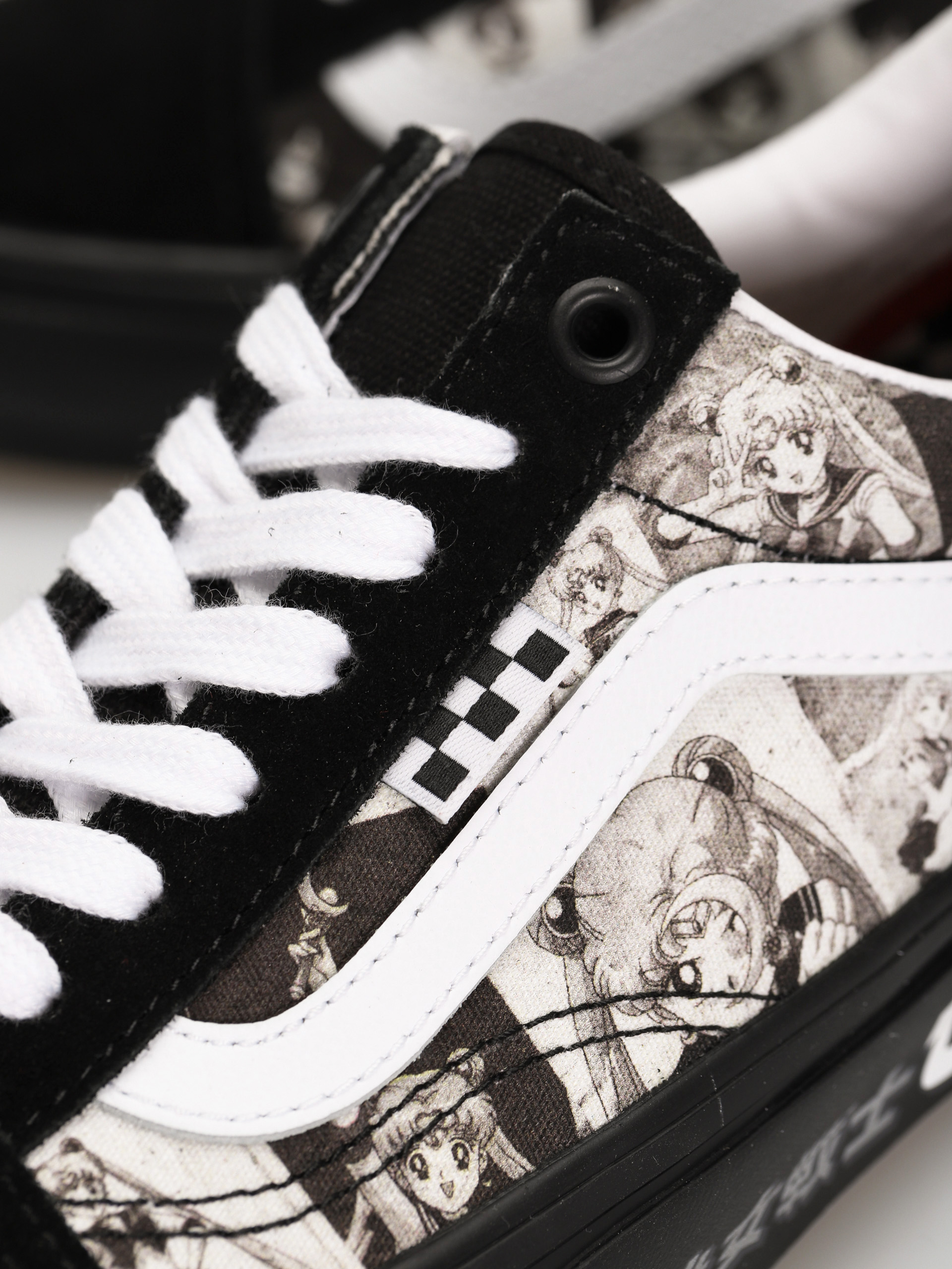 Boty Vans X Sailor Moon Skate Old Skool (pretty guardian sailor moon black/black)