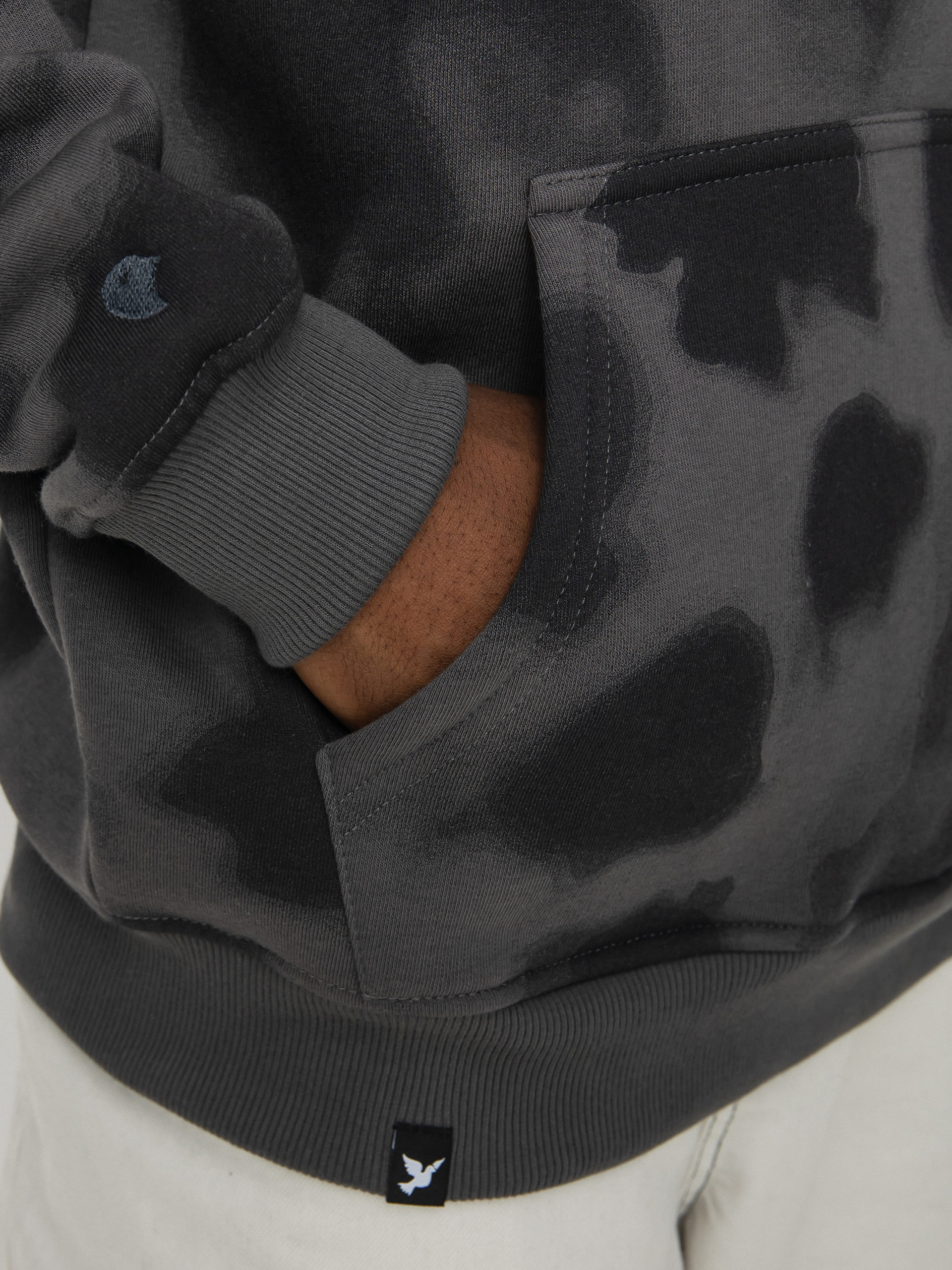 Mikina s kapucí Nervous Trippy HD (black)