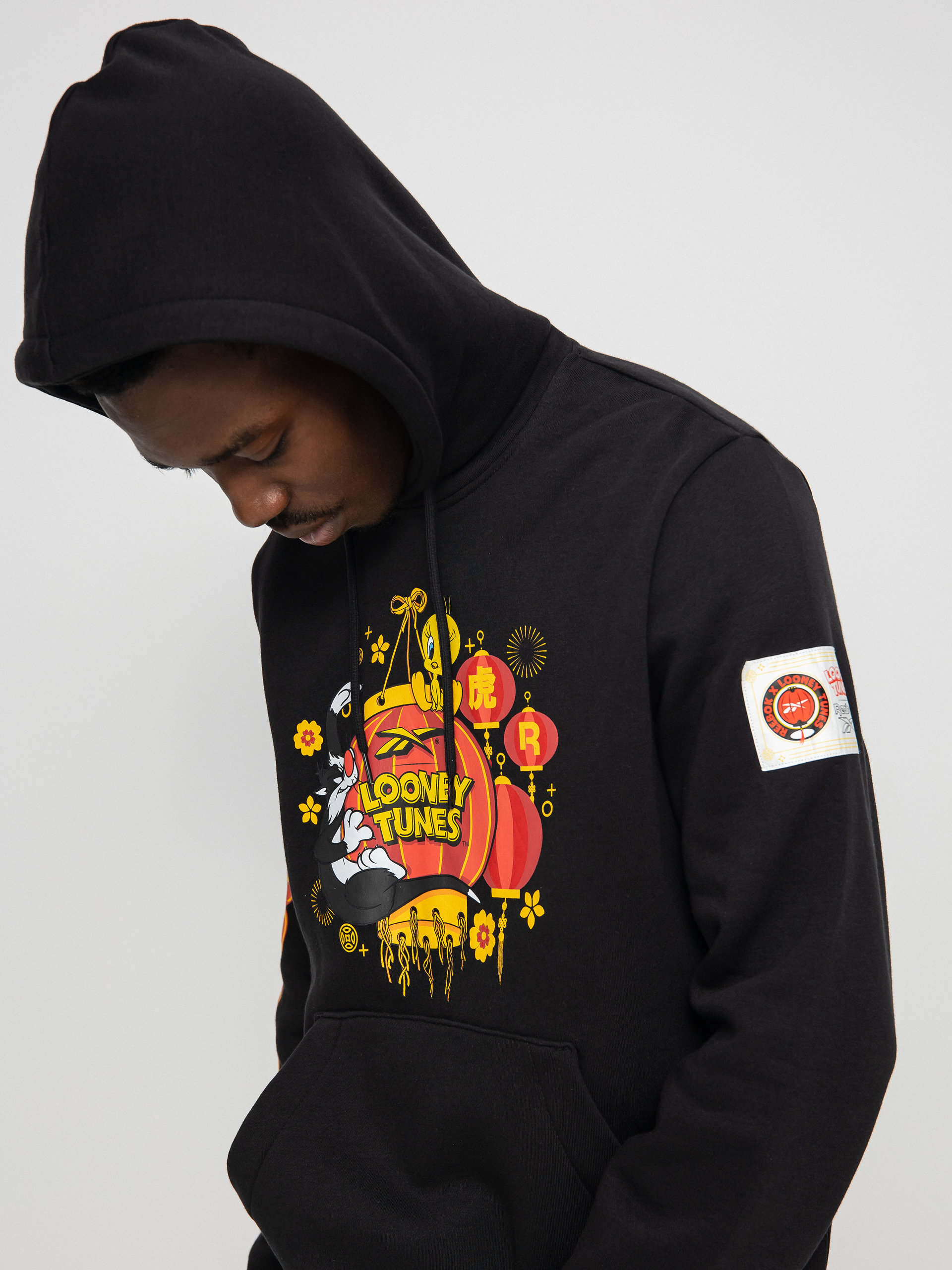 Mikina s kapucí Reebok X Looney Tunes HD (black)