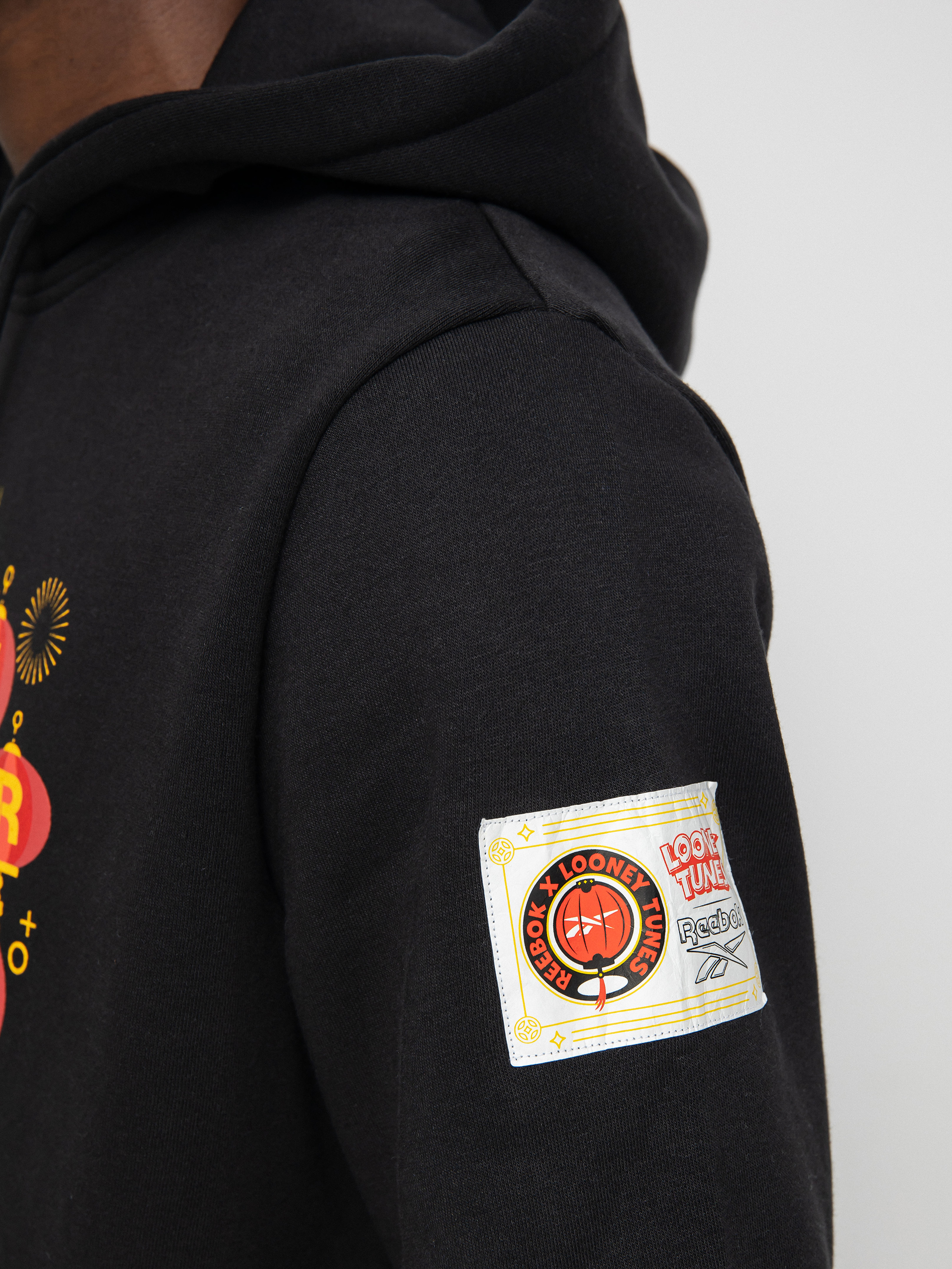 Mikina s kapucí Reebok X Looney Tunes HD (black)